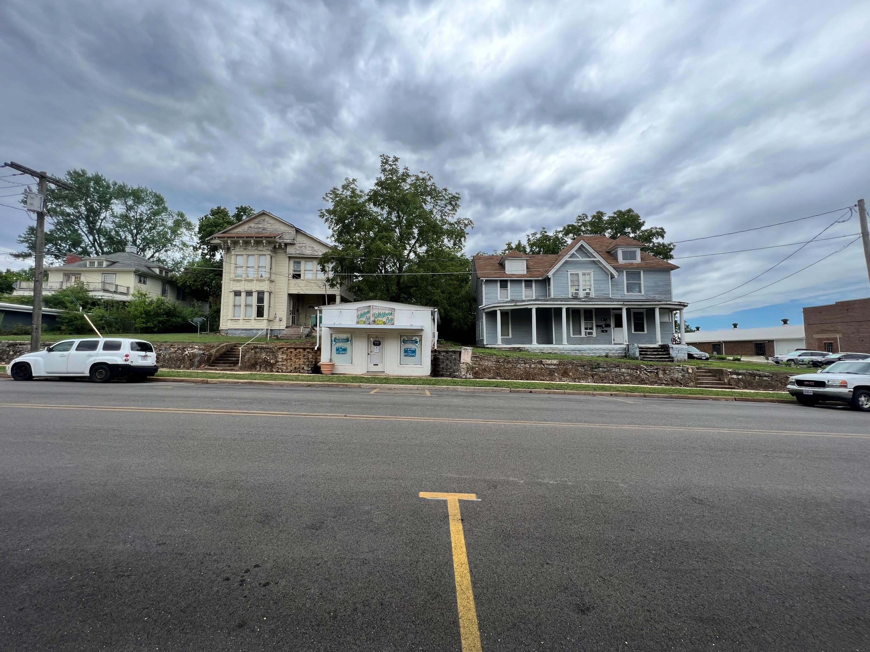 203-209 Aid Avenue 1