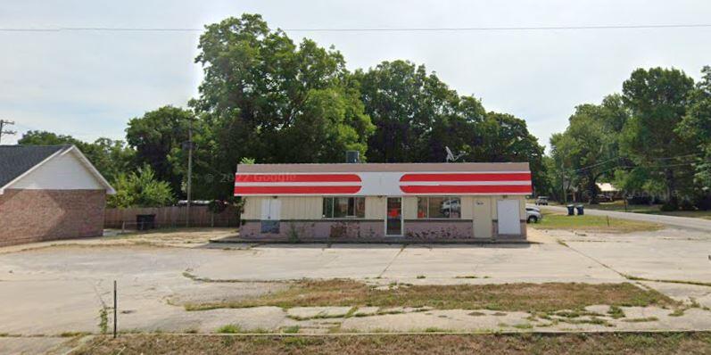 150 N Grand Avenue