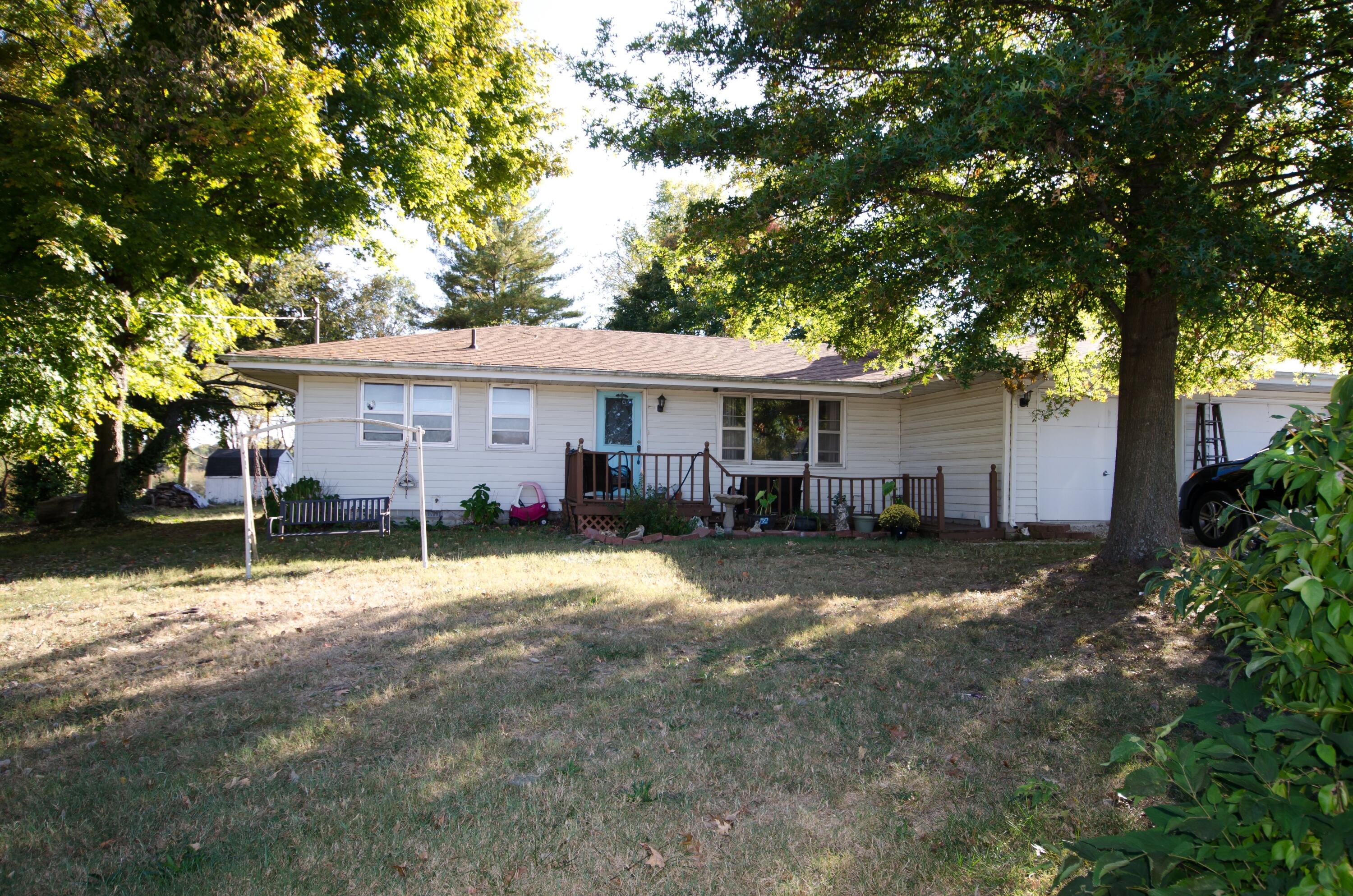 5248 W Farm Road 156 1