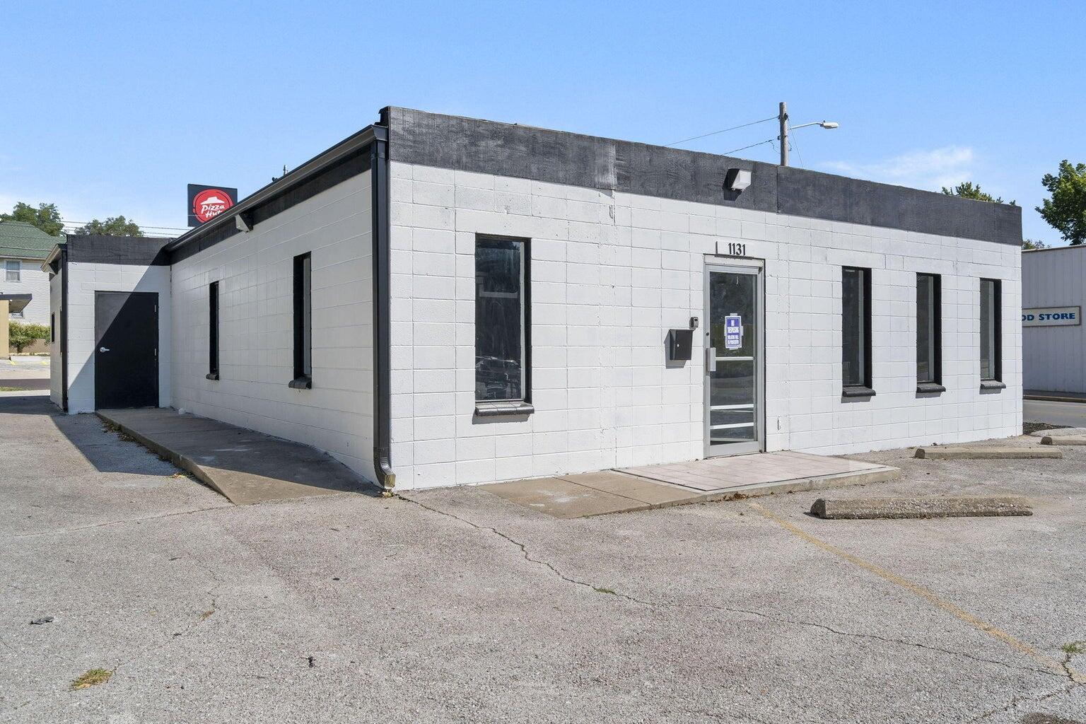 1131 N Grant 1