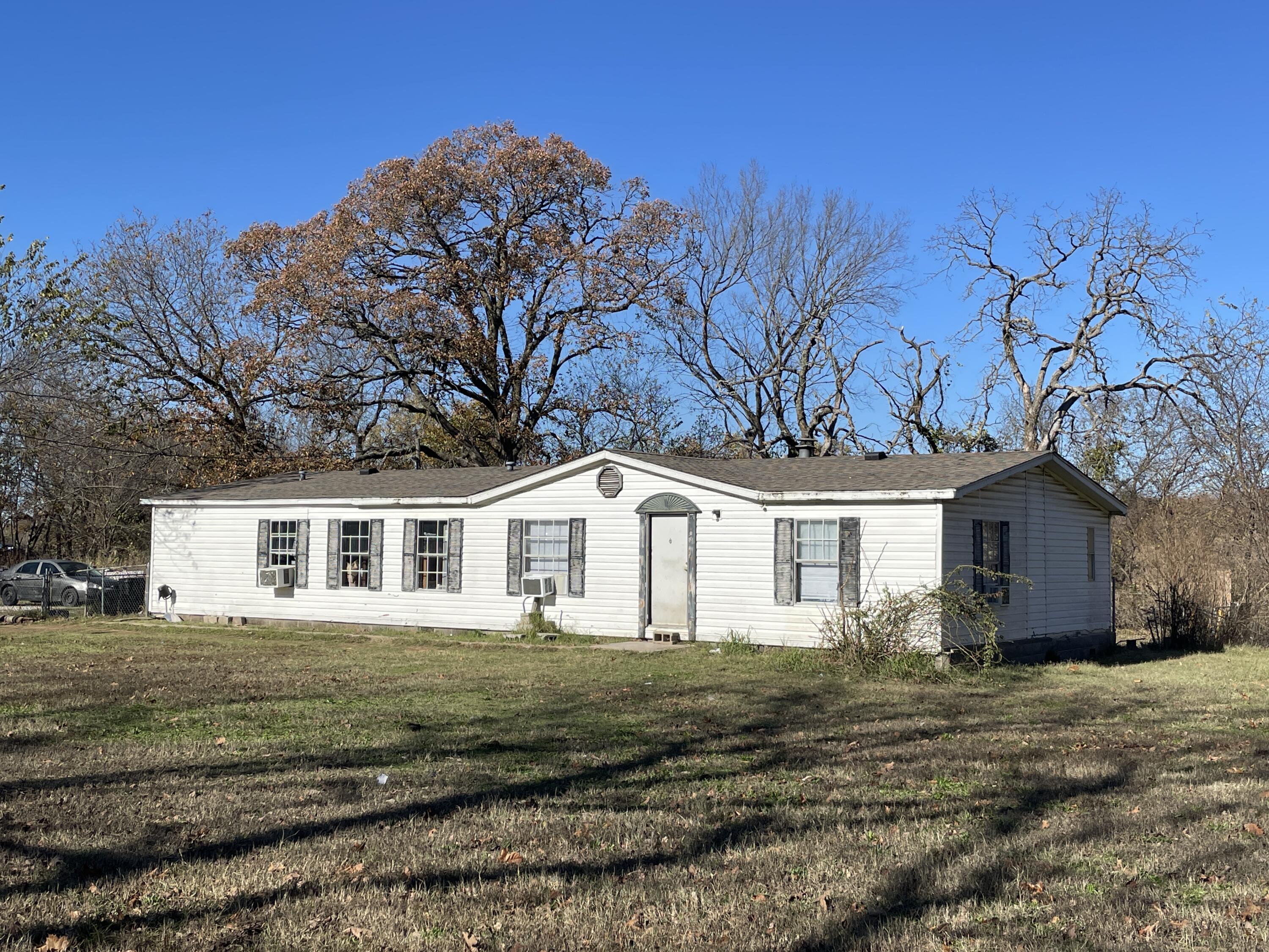 1809, 1811 & 1813 East Front 1