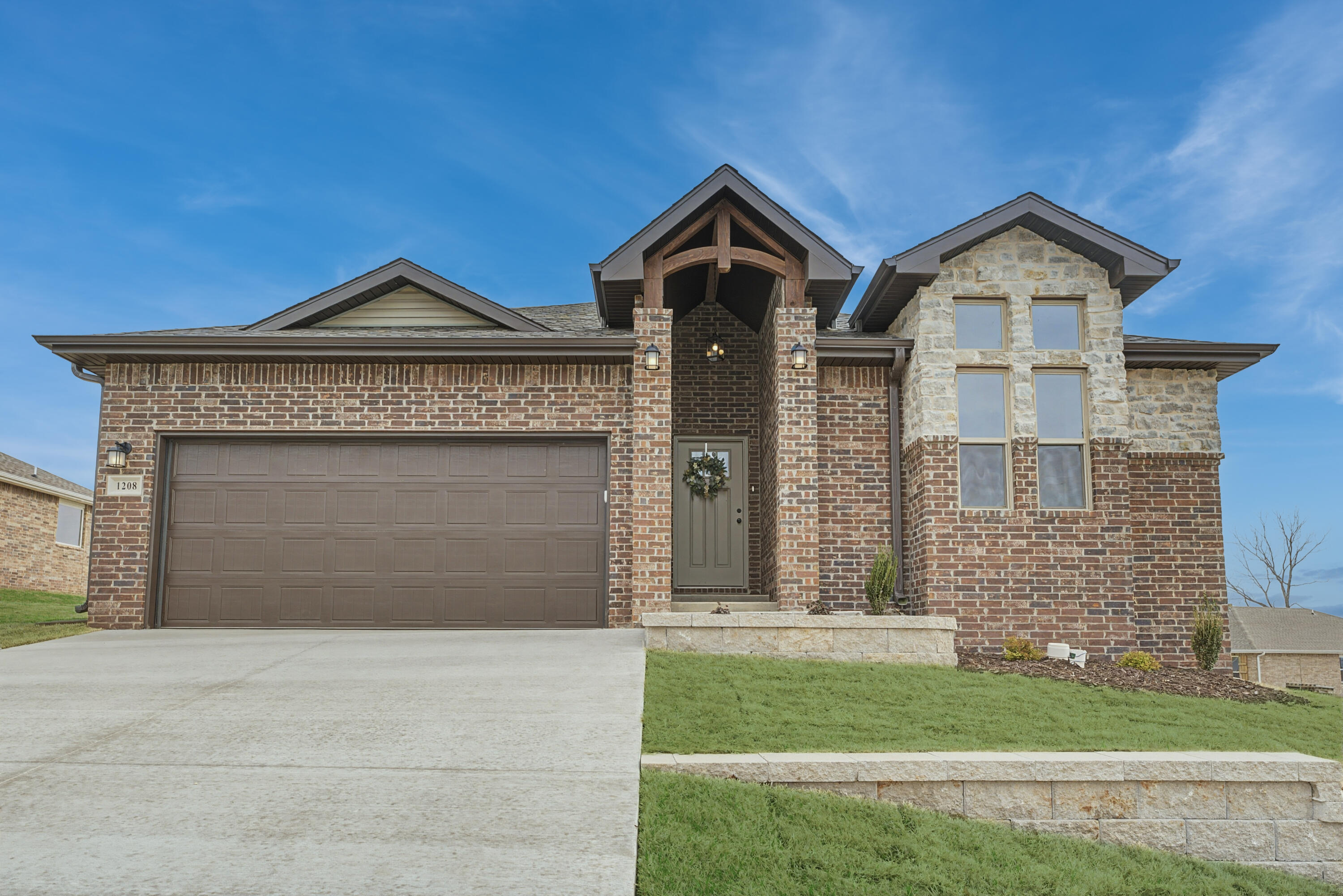 1208 W Pebblebrooke 1