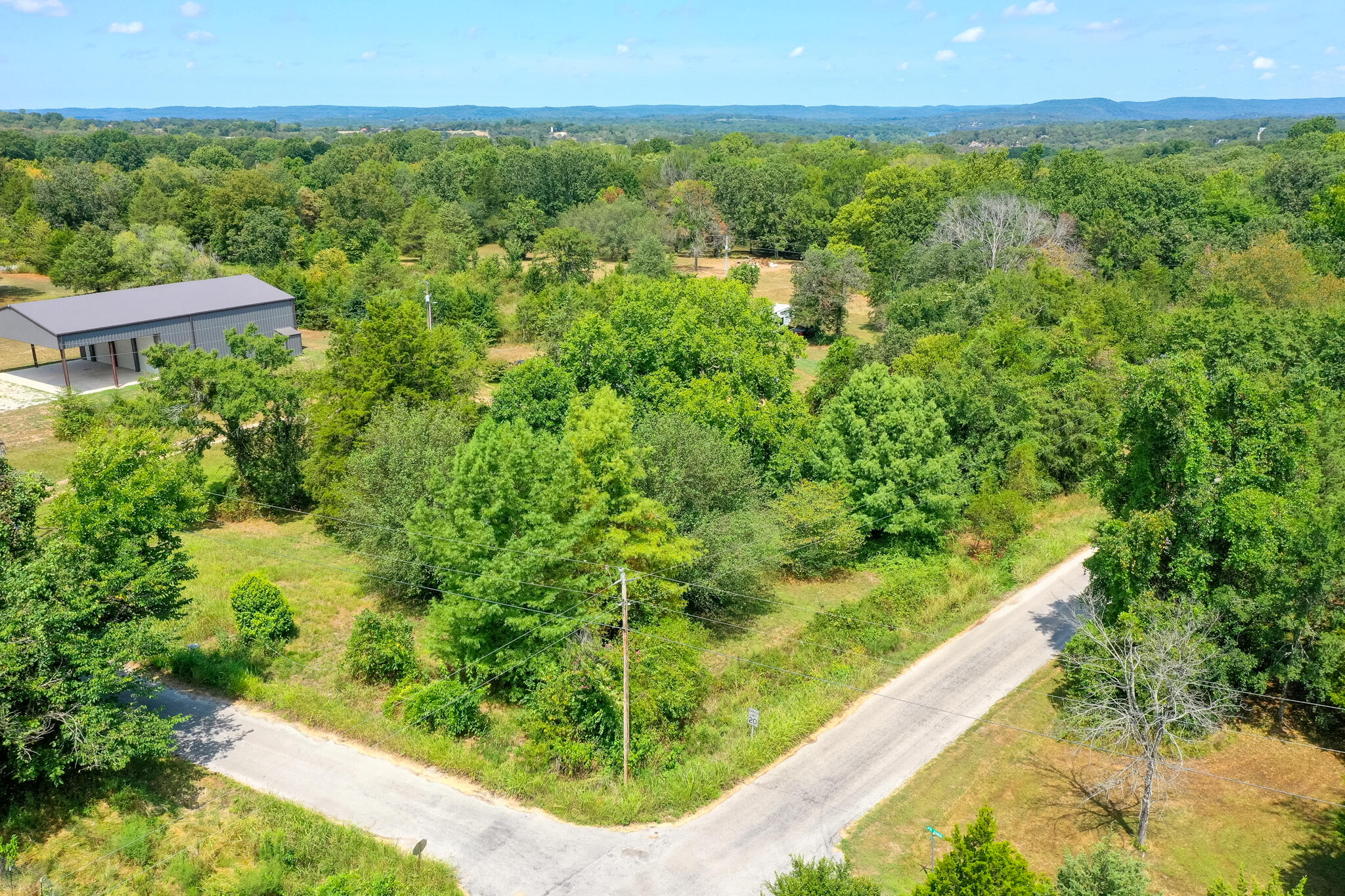 000 Farm Road 1220 1
