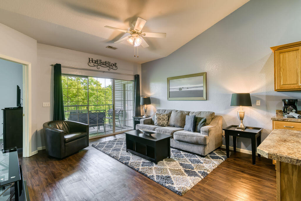 813 Holiday Ridge #H-10 1