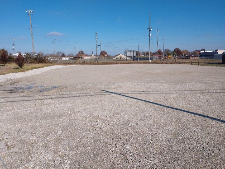 1011 W Dallas