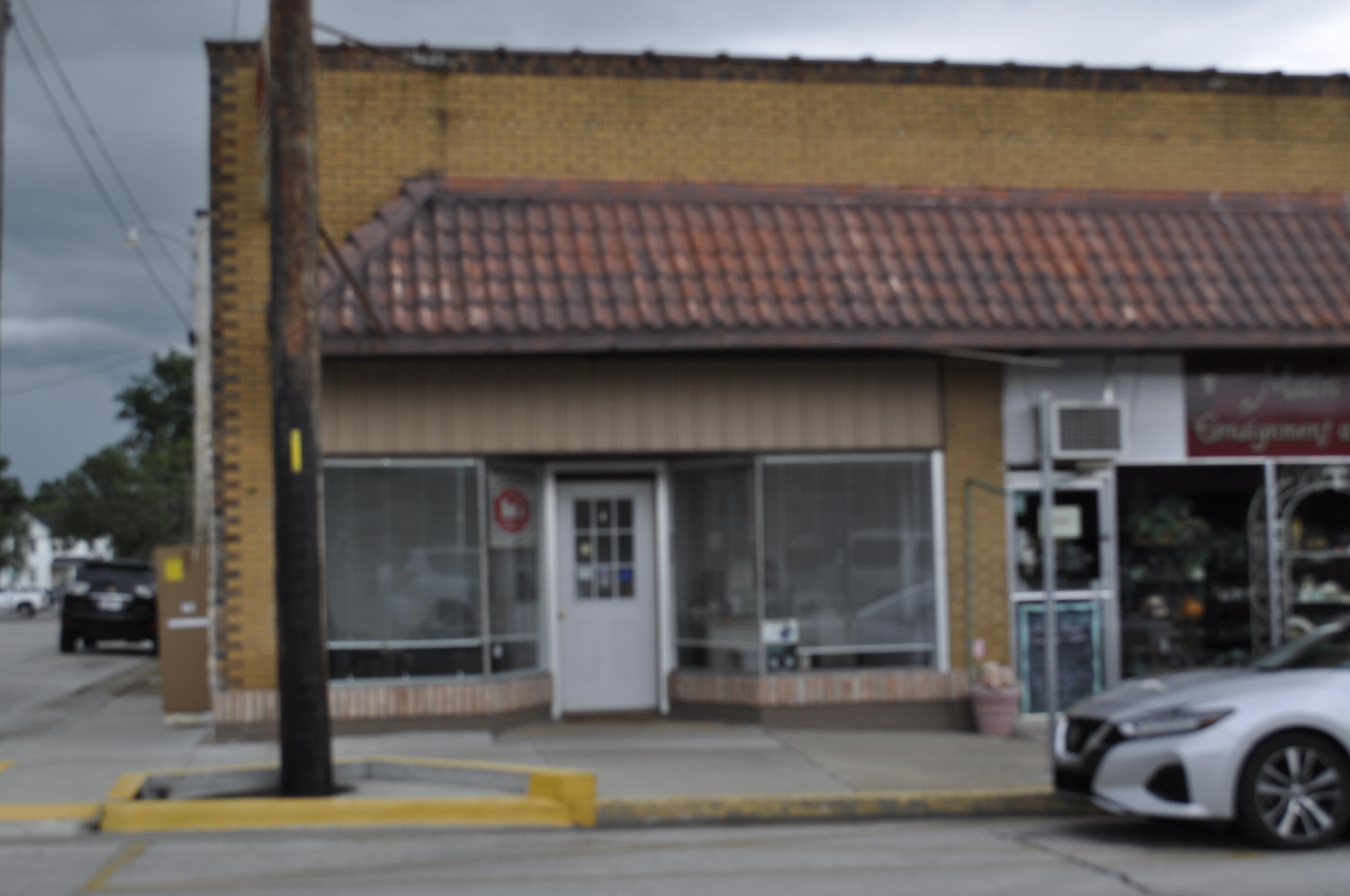 120 N Main 1