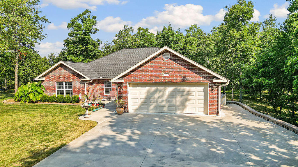 7221 E State Highway 90 1