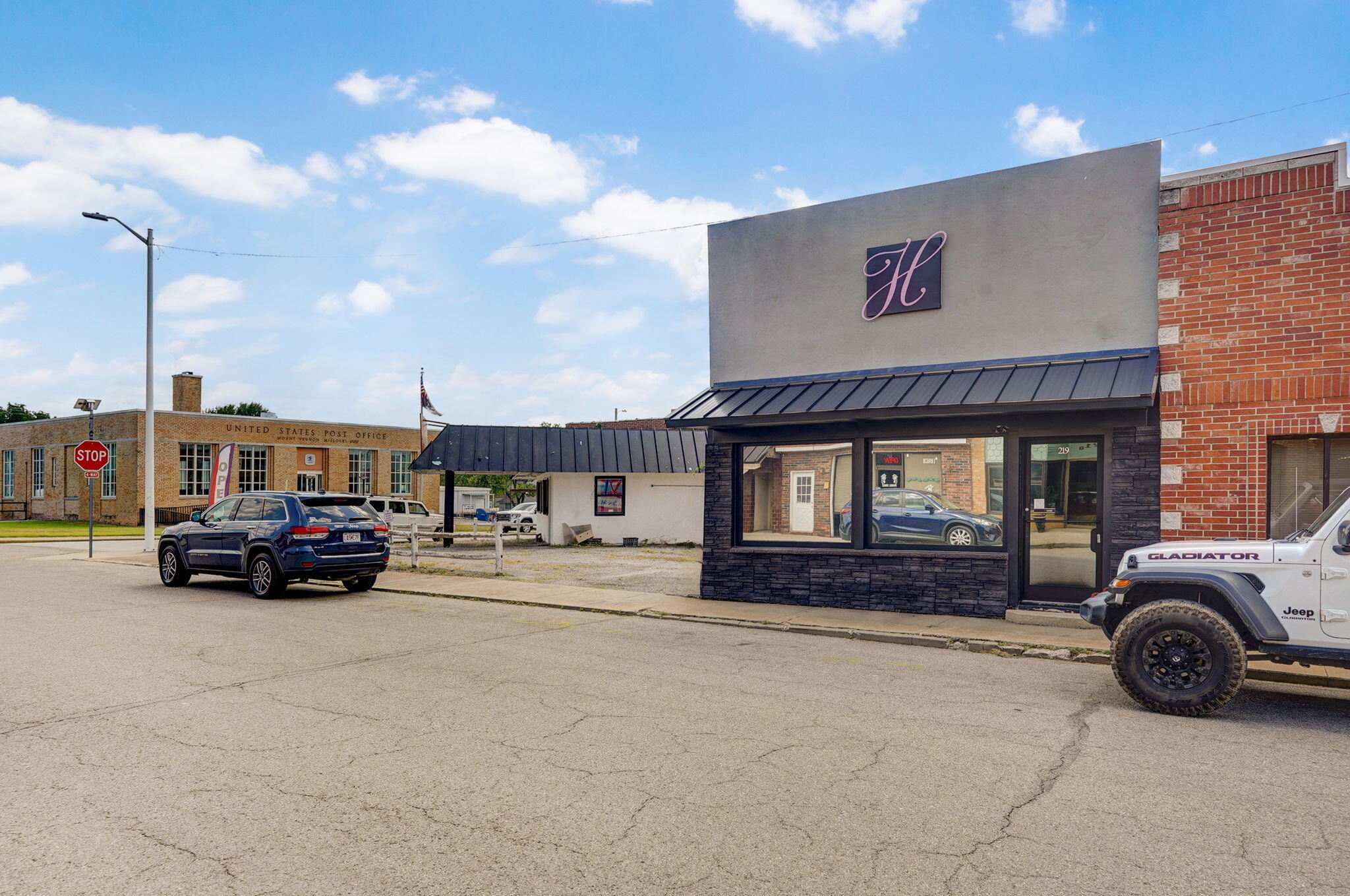 219 S Hickory 2