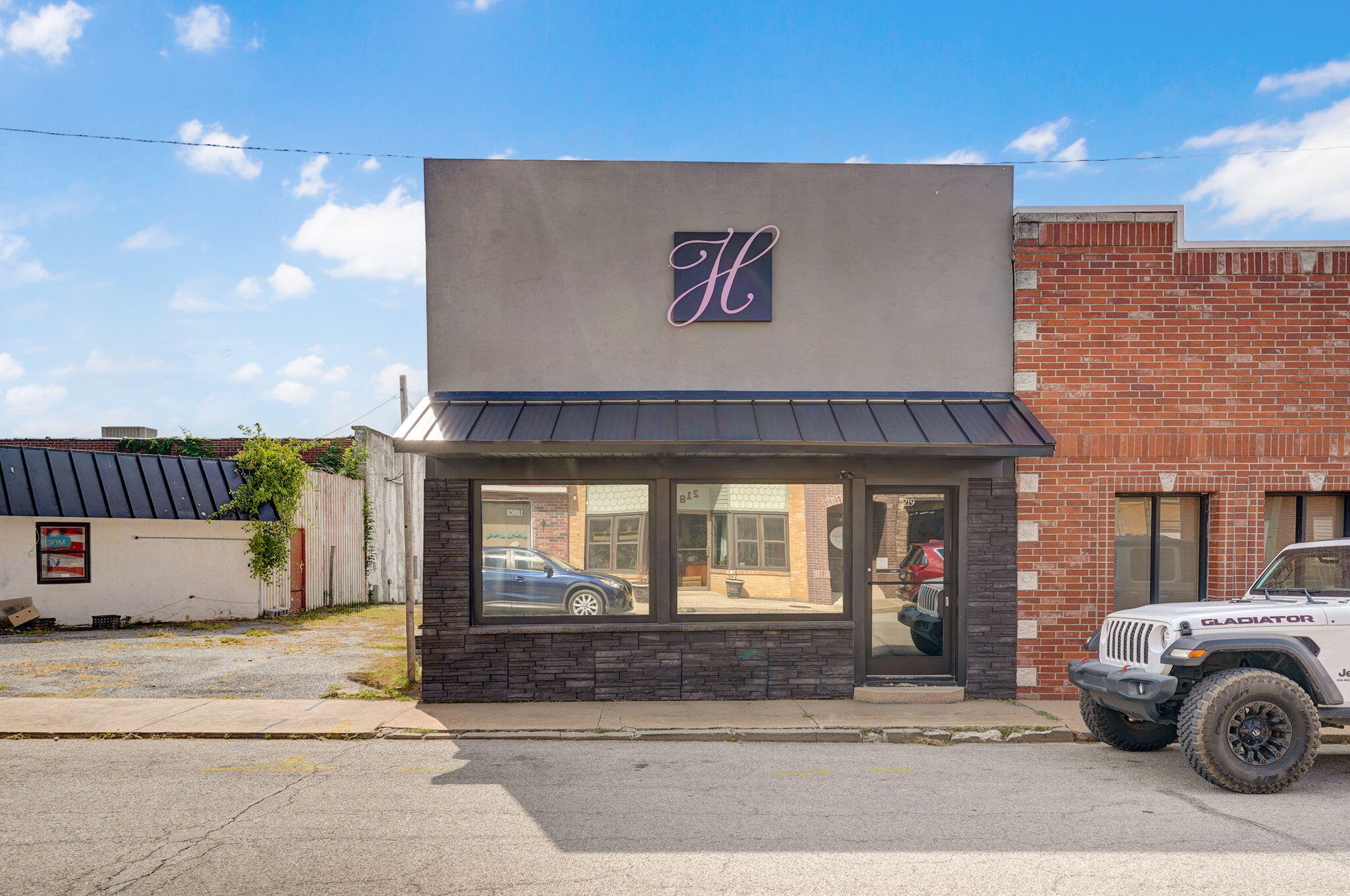 219 S Hickory 4