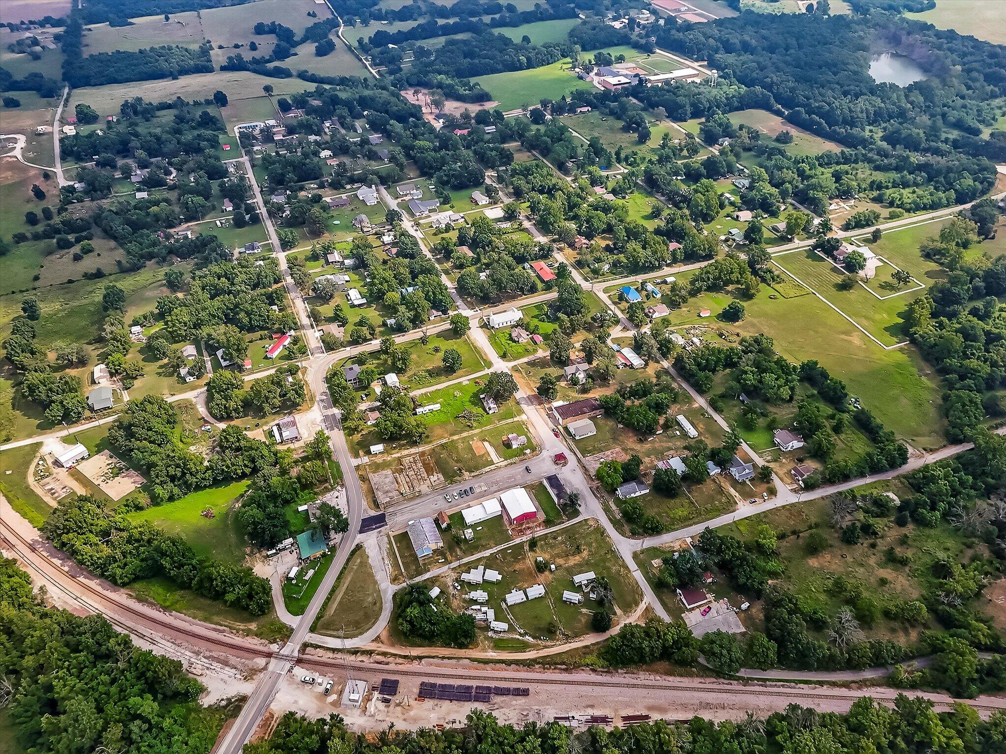 102 W Commercial 1