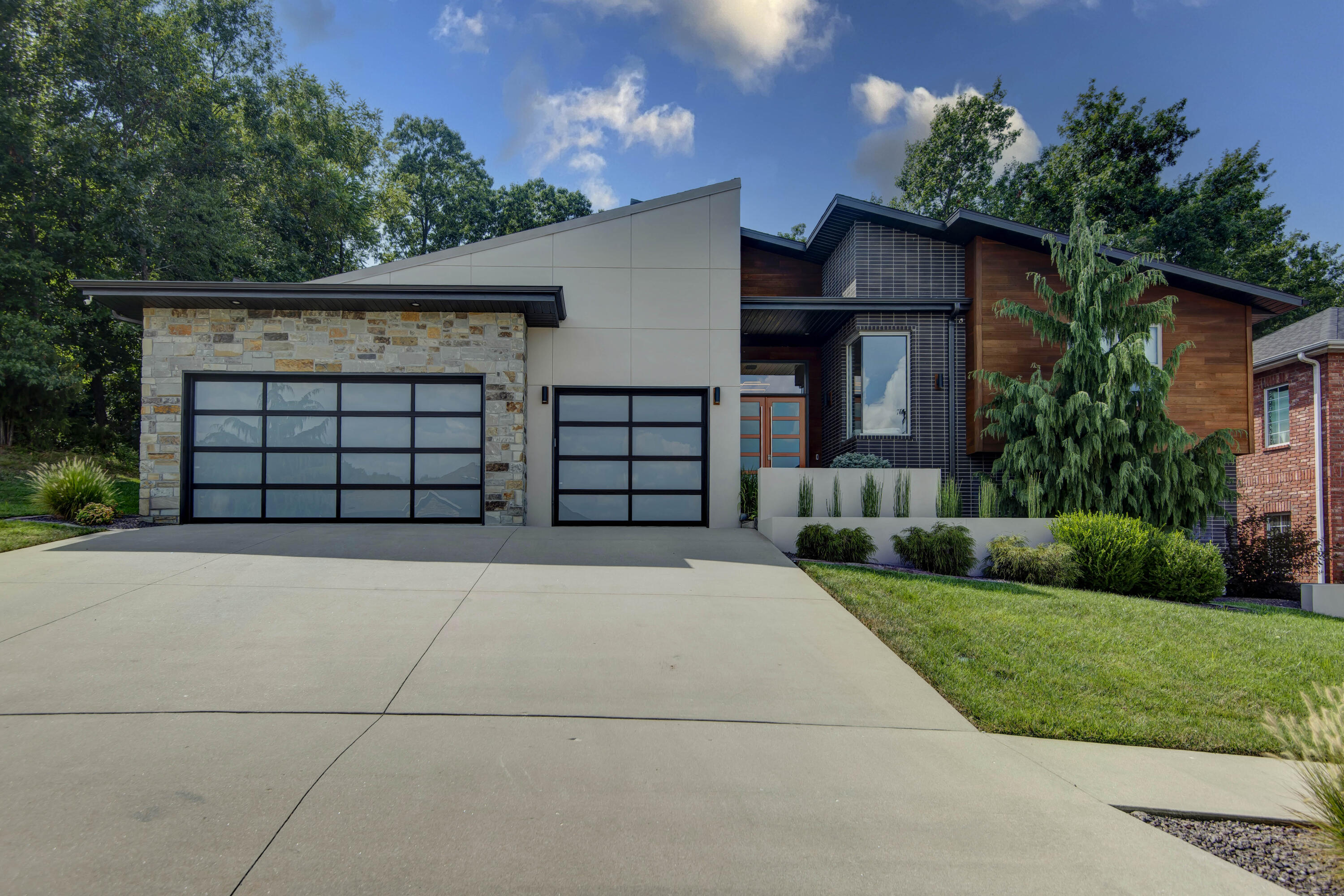 5521 S Ridge Top 1