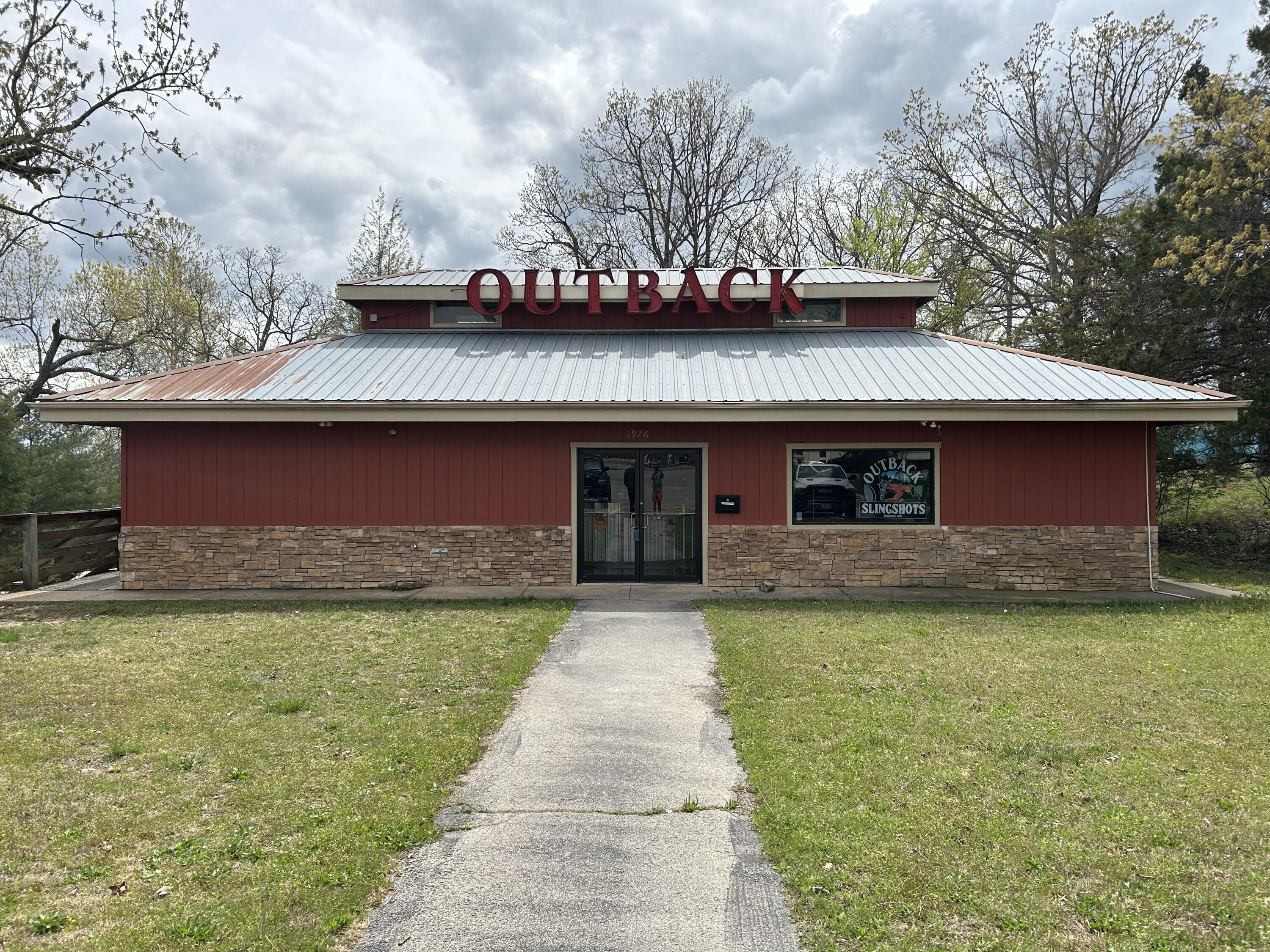 1926 W 76 Country Blvd 1