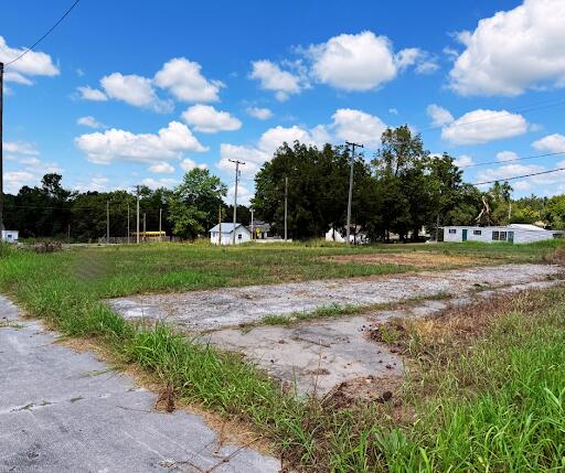 Lot 5 W Commercial 1