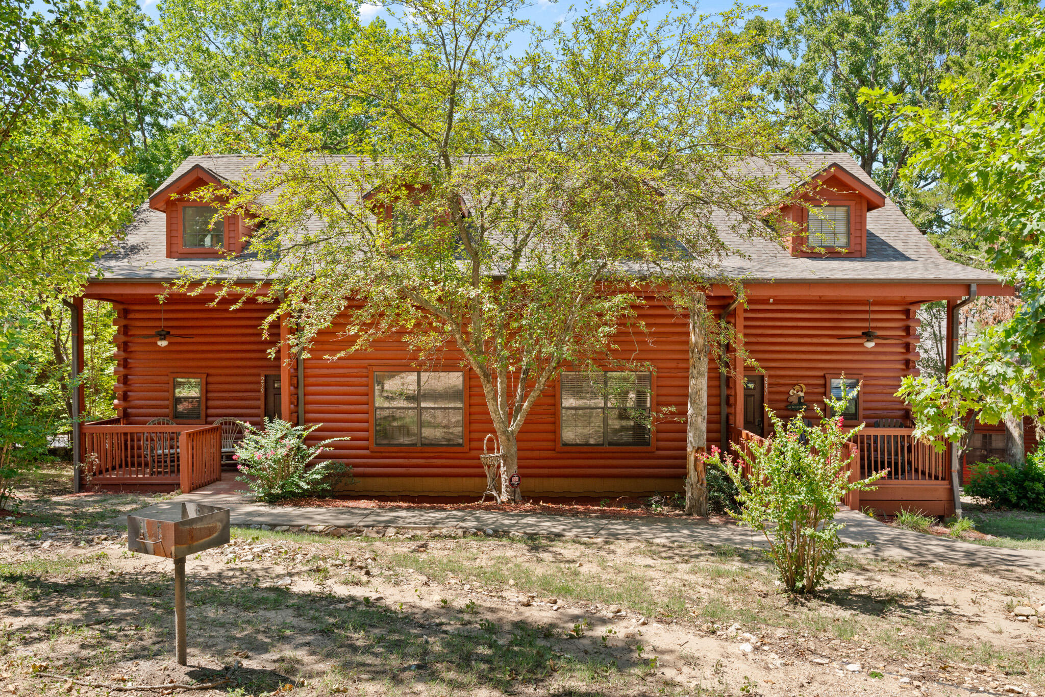 239 Oakridge #237/239 1