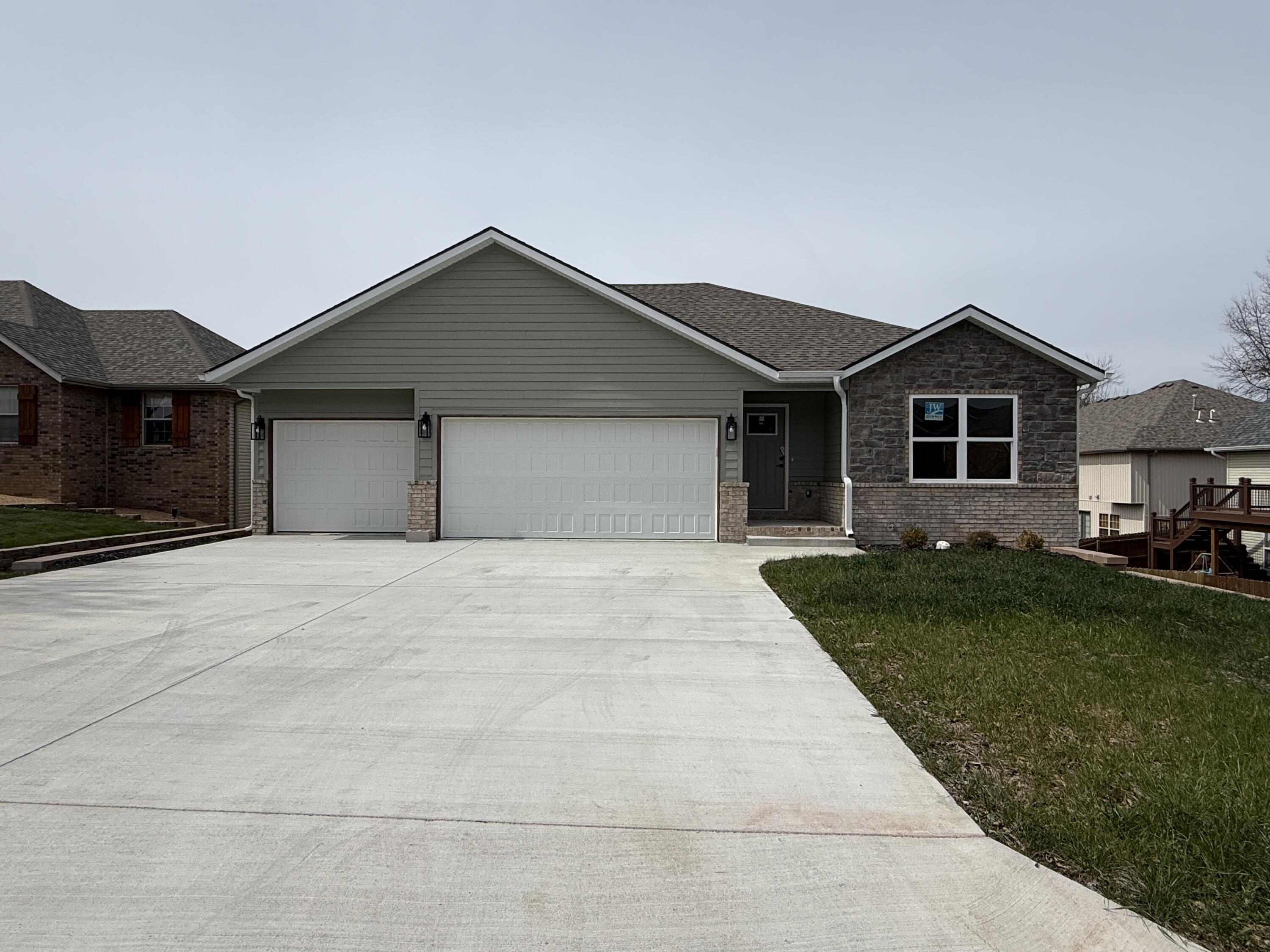 825 S Cobble Creek 1