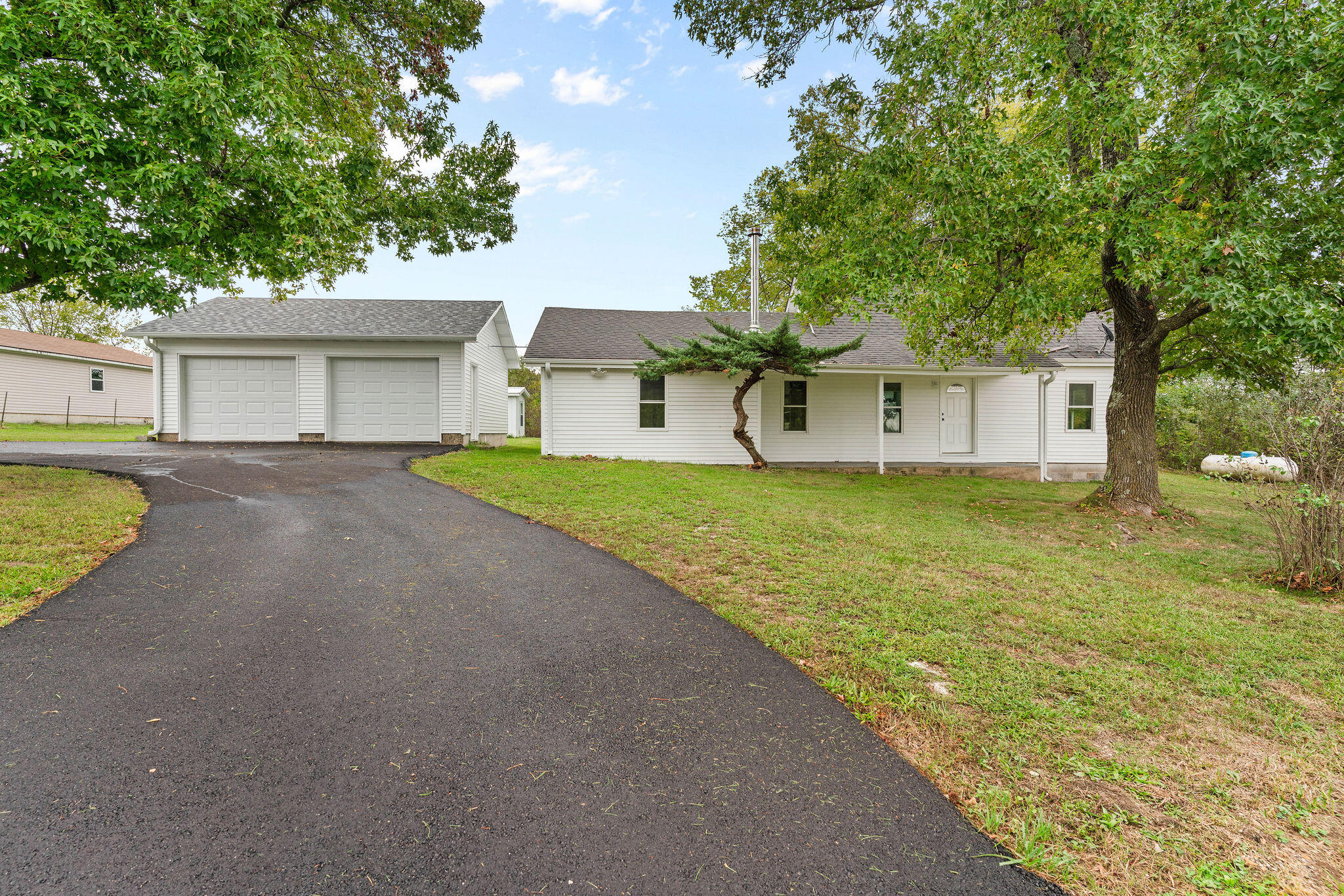 7308 N Farm Road 203 1