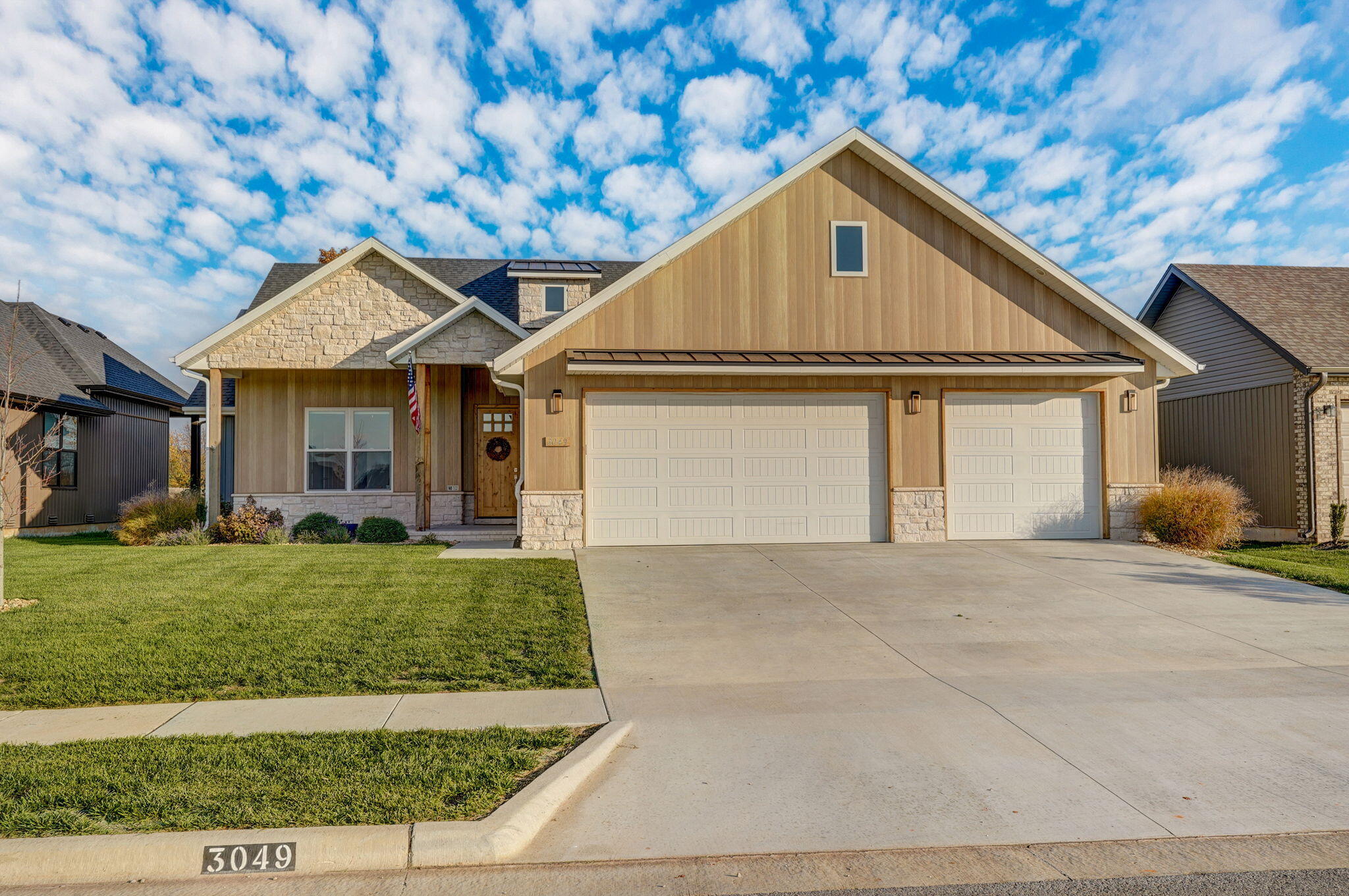 3049 W Edward 1