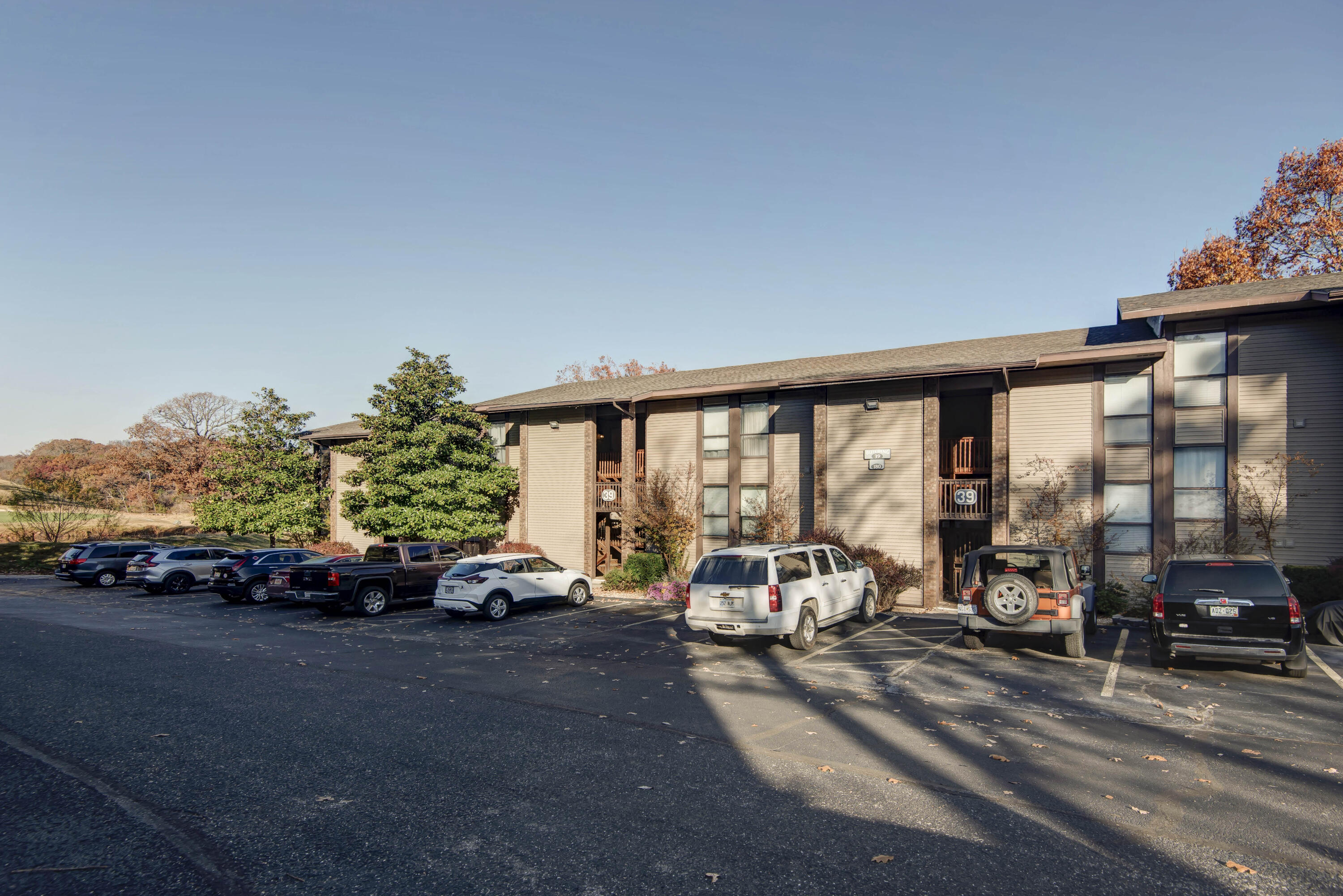 180 Lake Club #12 1