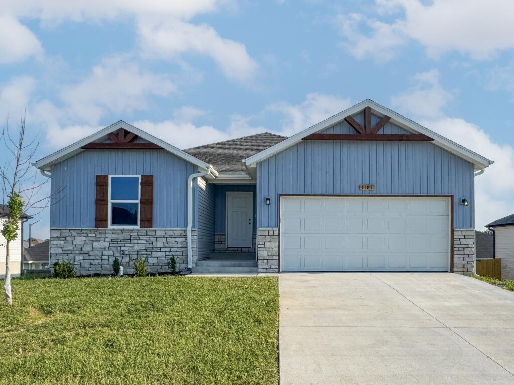 1183 E Habersham 1