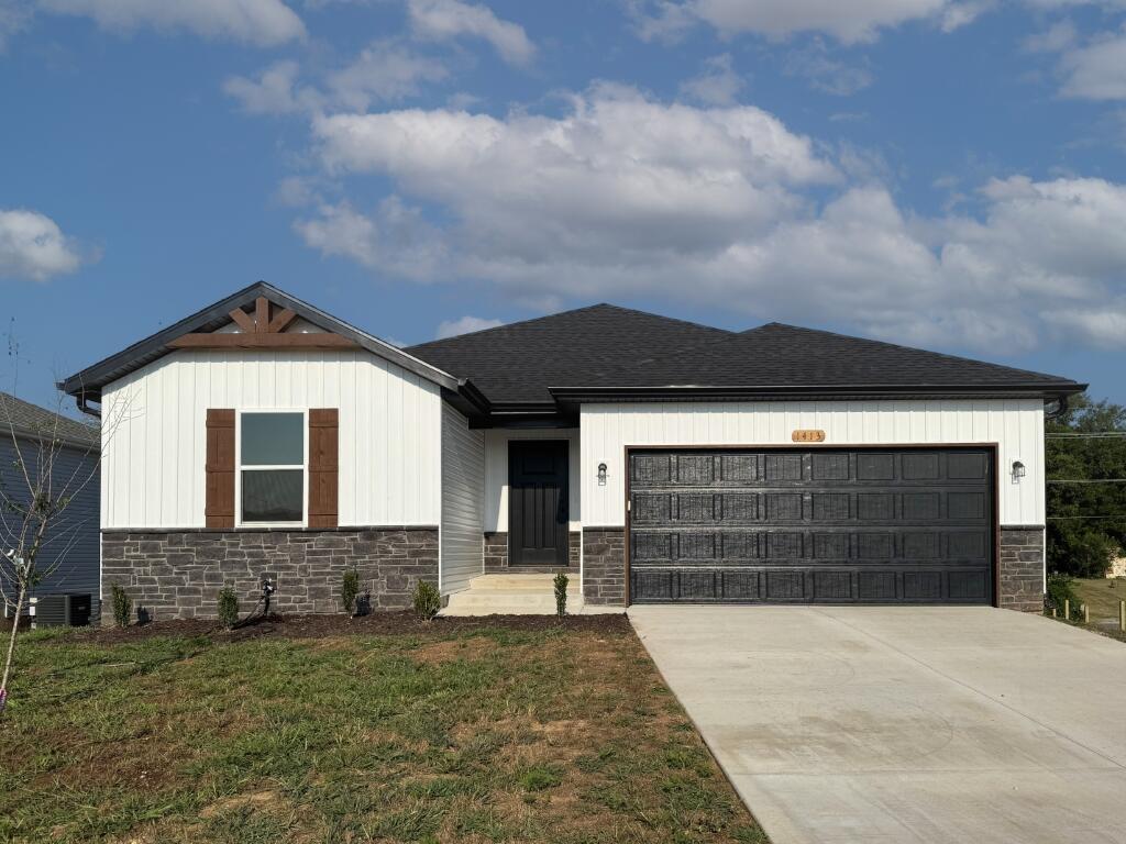 1413 S Barnard 1