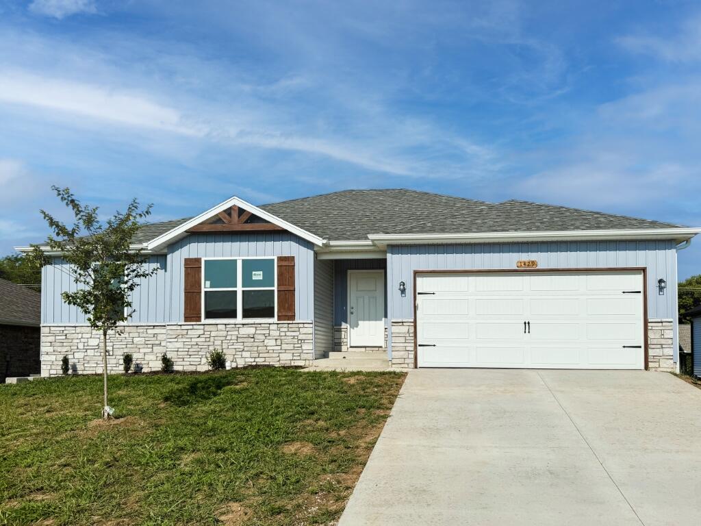 1429 S Barnard 1