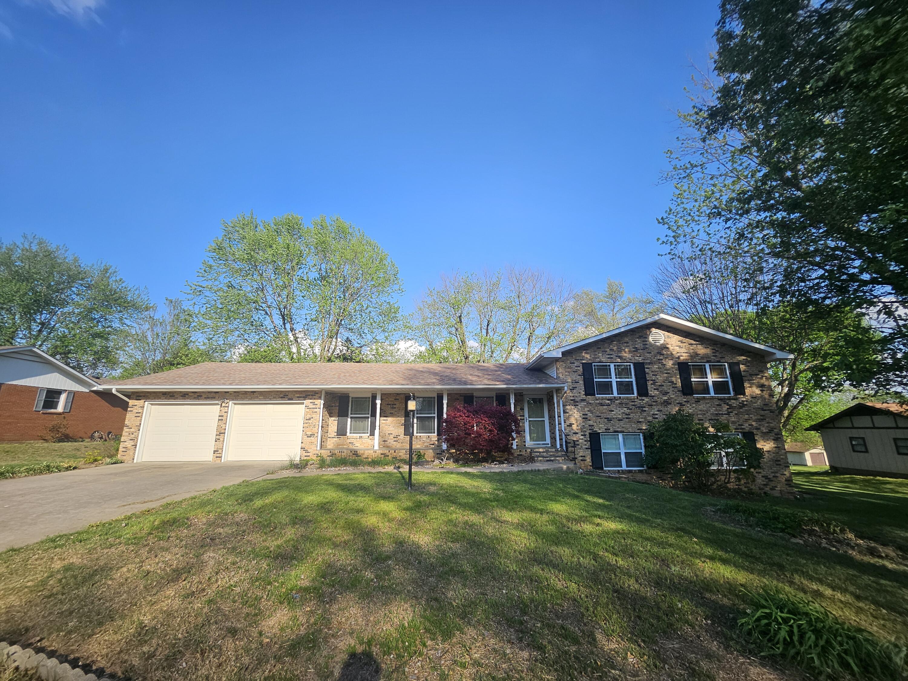 1105 N 14th 1