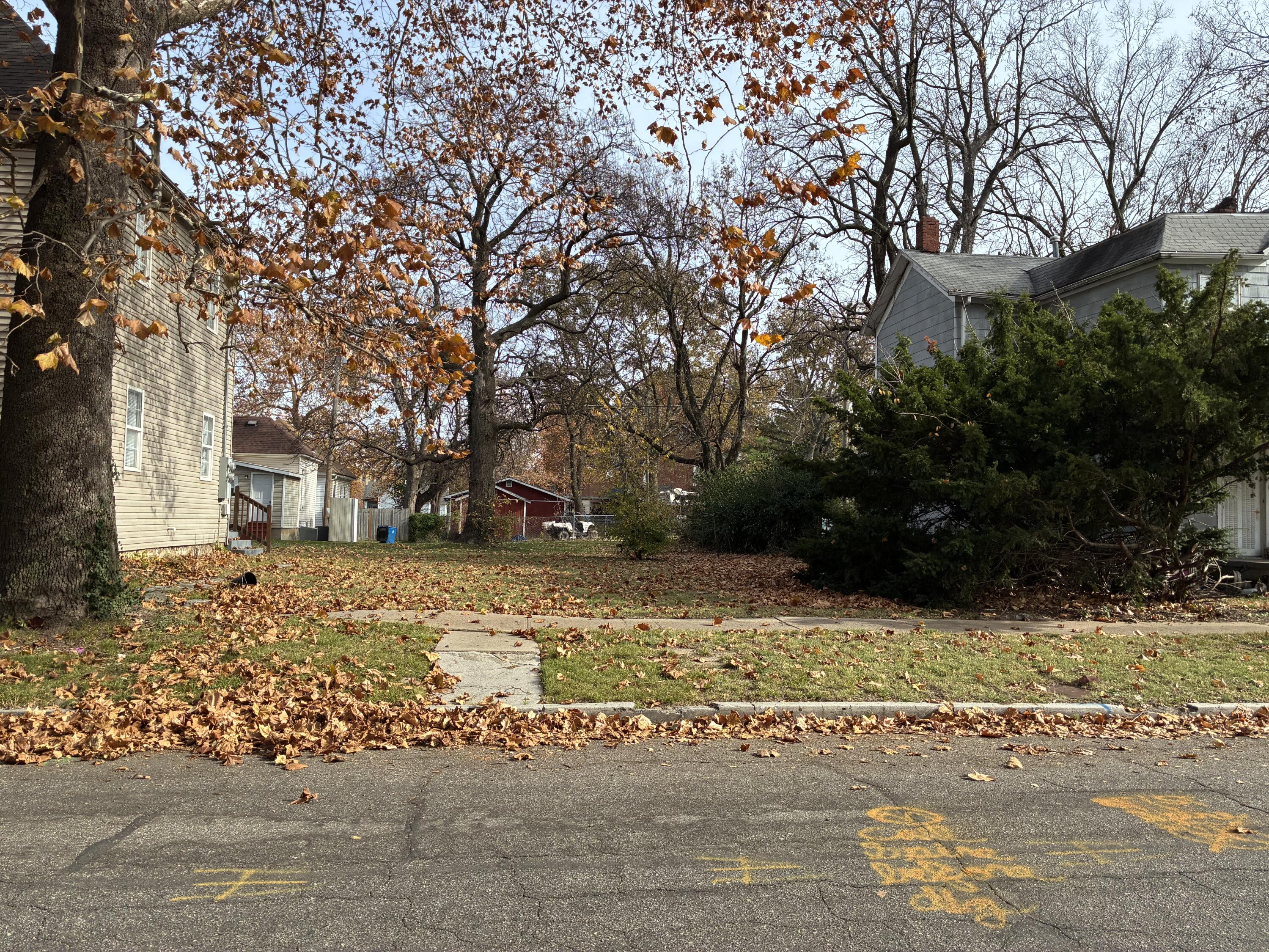 807 S Jackson 1