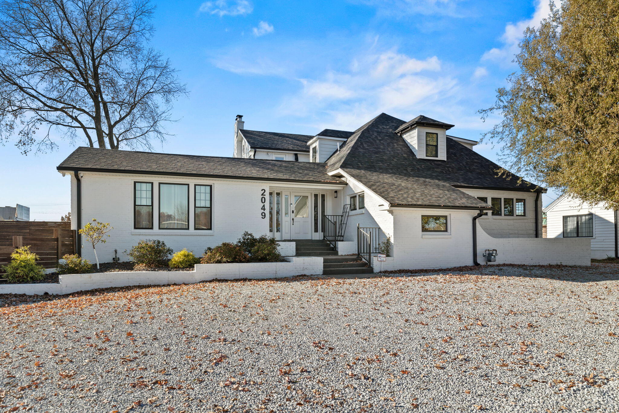 2049 S Brentwood 1
