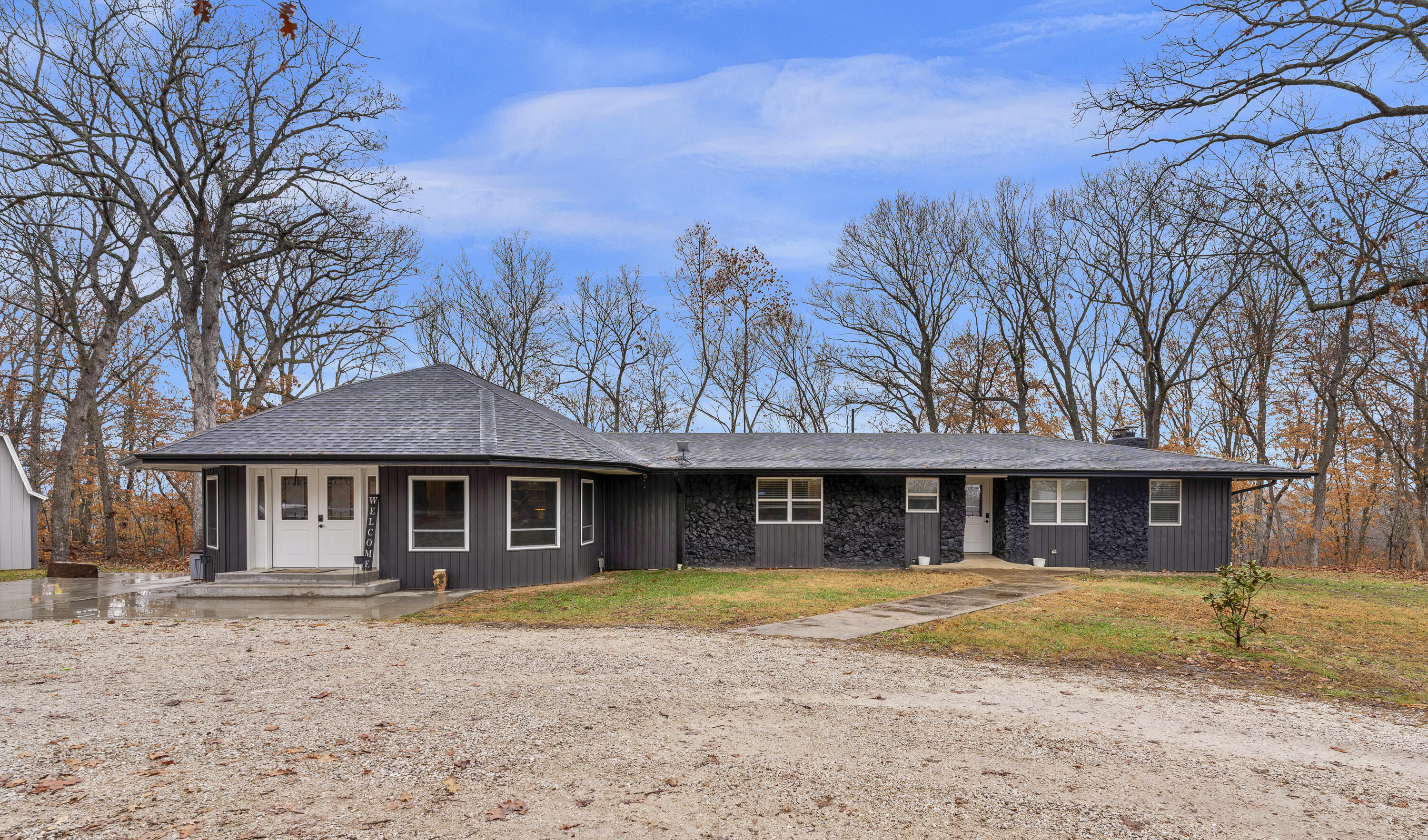 1369 E 398th 1