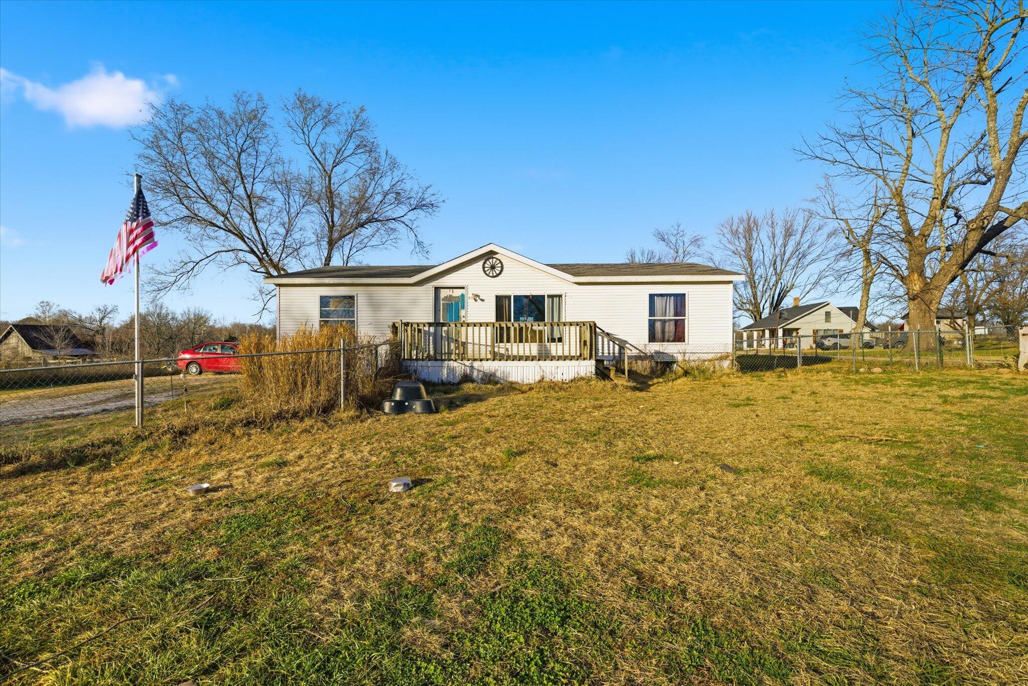 551 E Dunkle 1