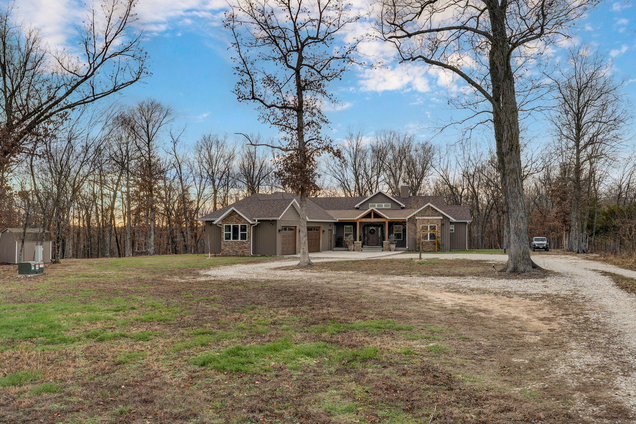 3294 W Farm Road 2