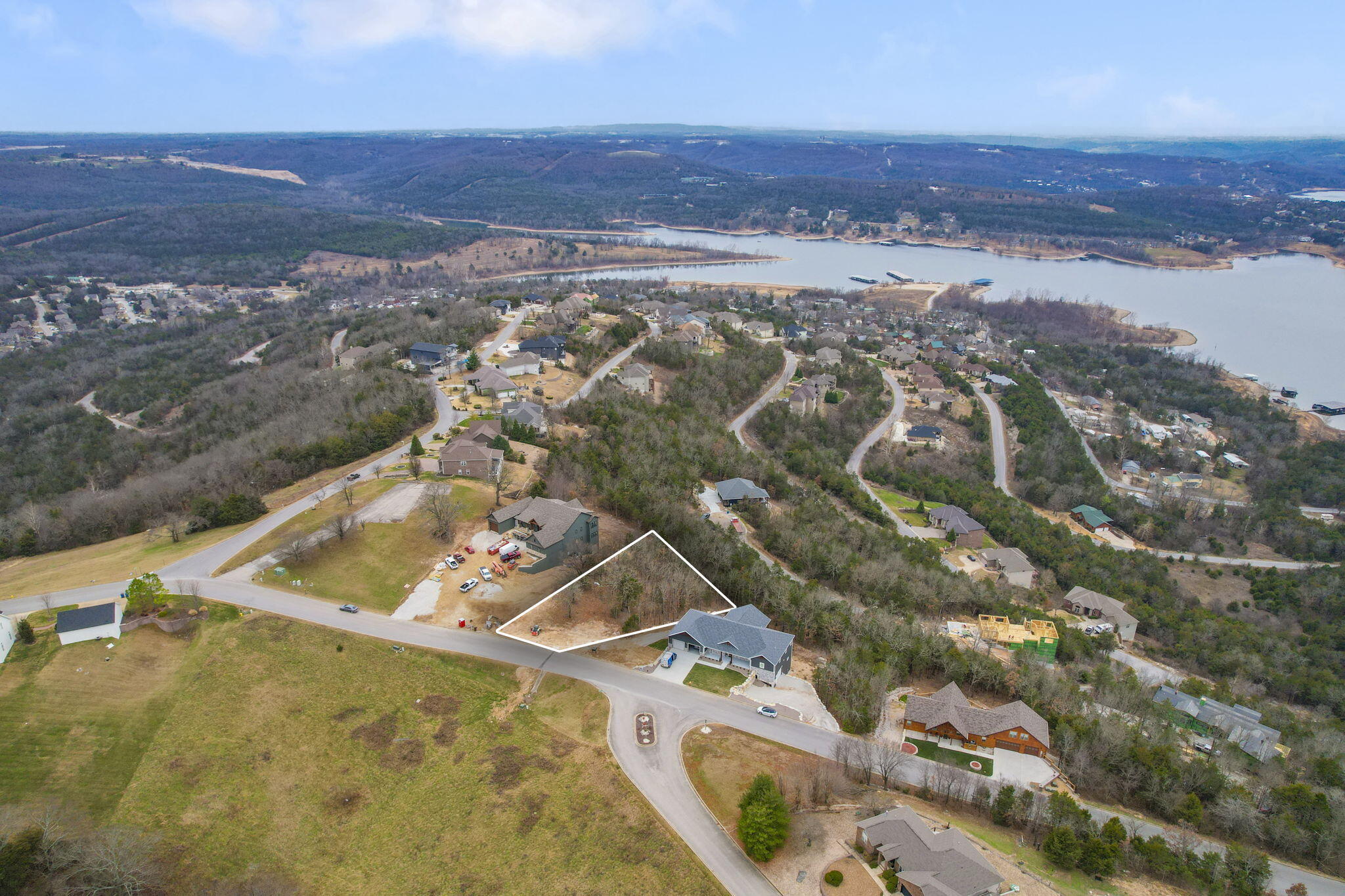 195 Emerald Pointe 1