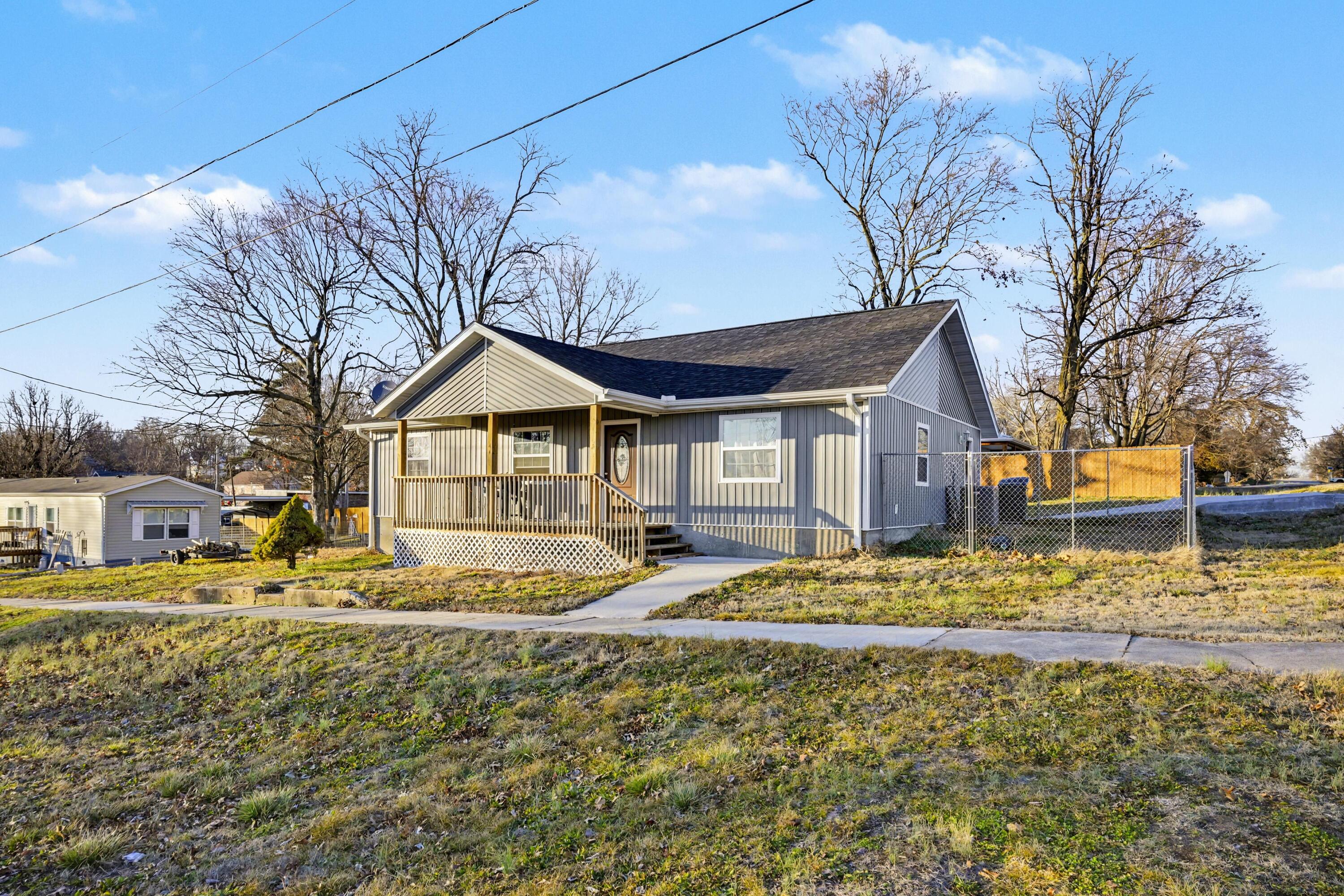 301 N Myrtle 1