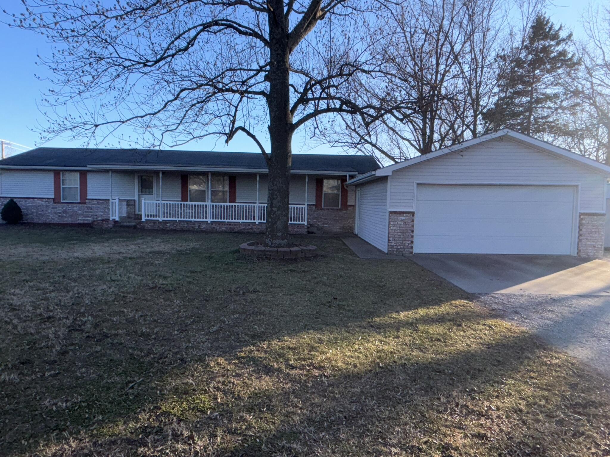 4130 E Zora
