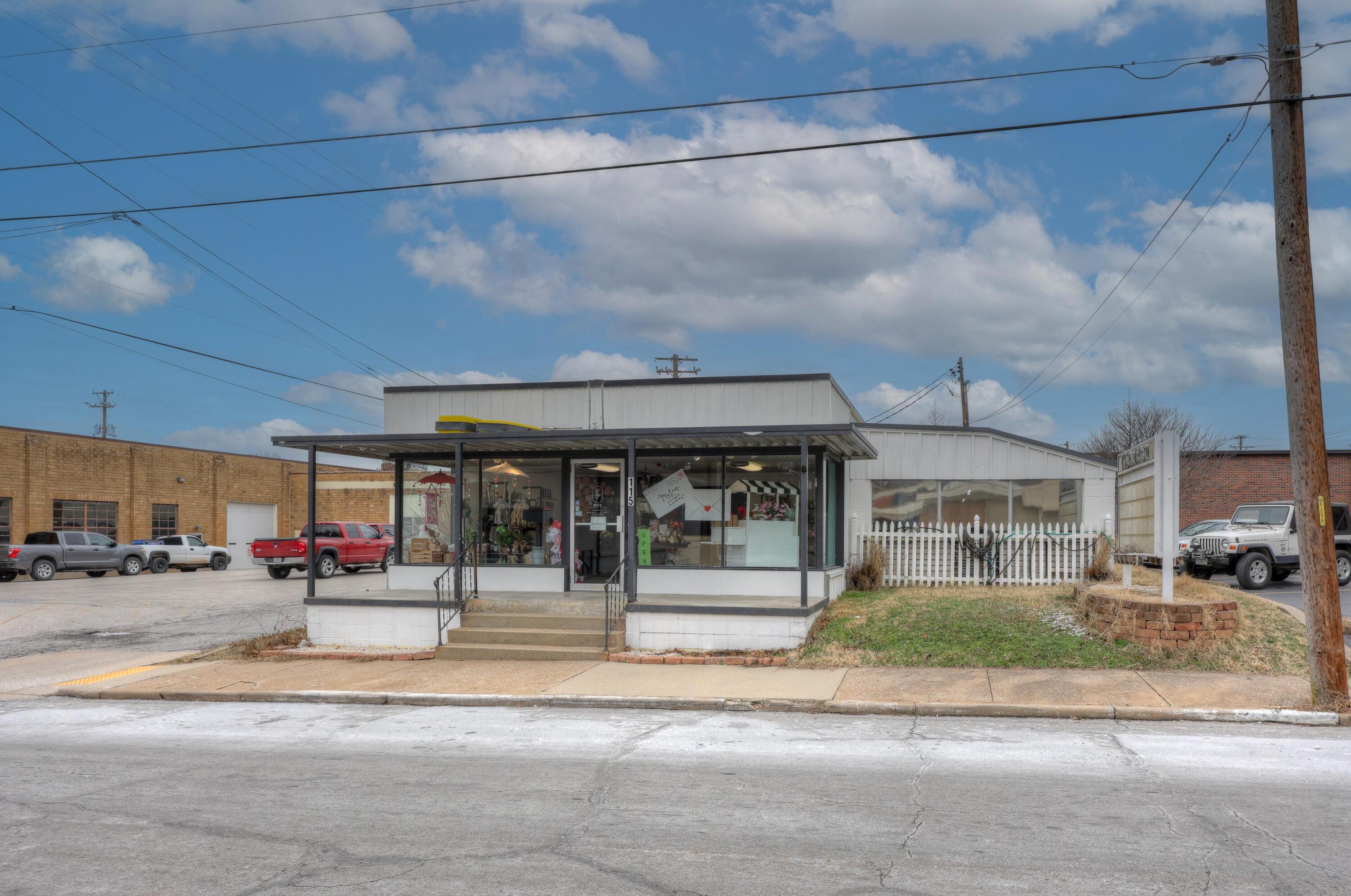 115 N College