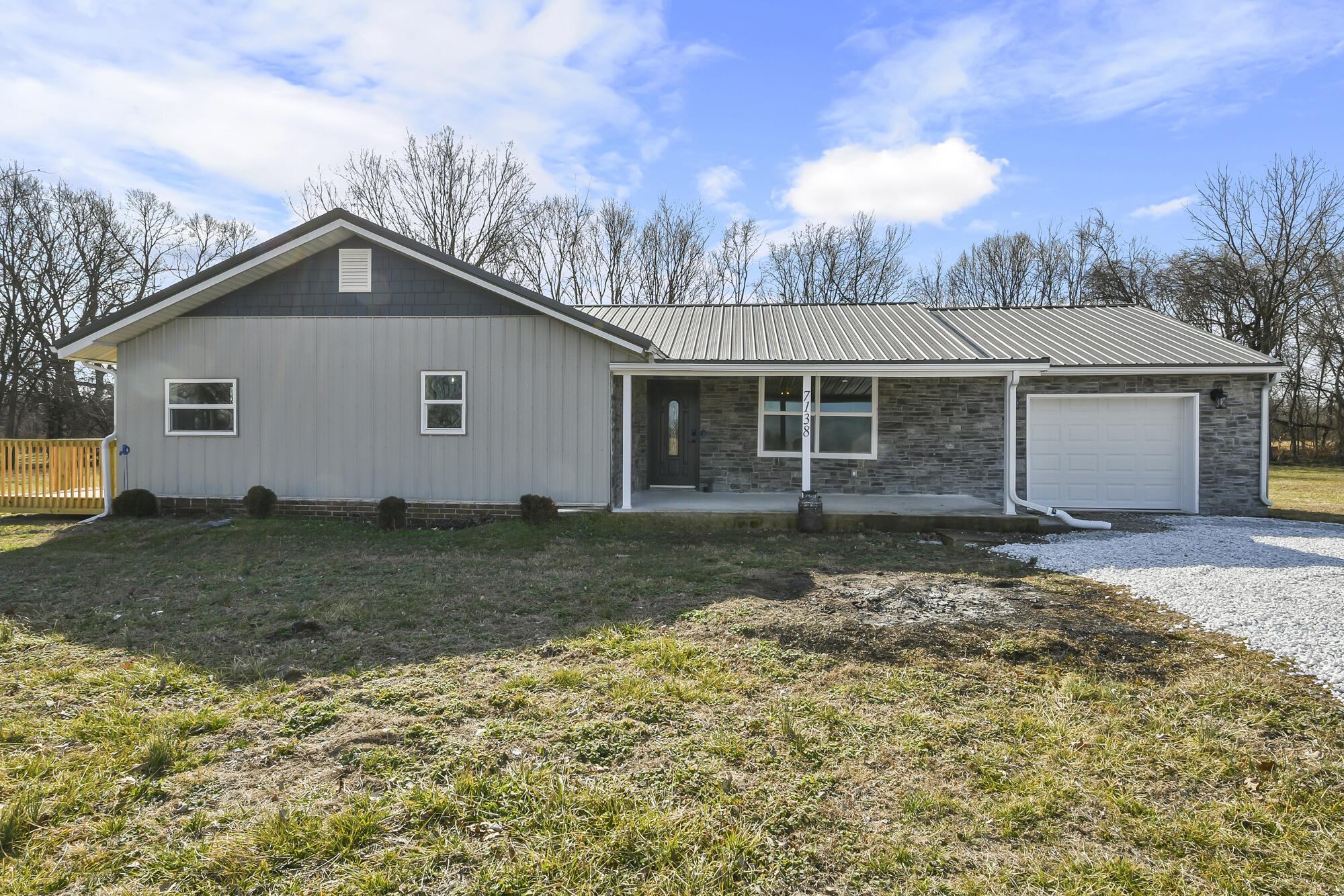 7138 W Farm Rd 136 1