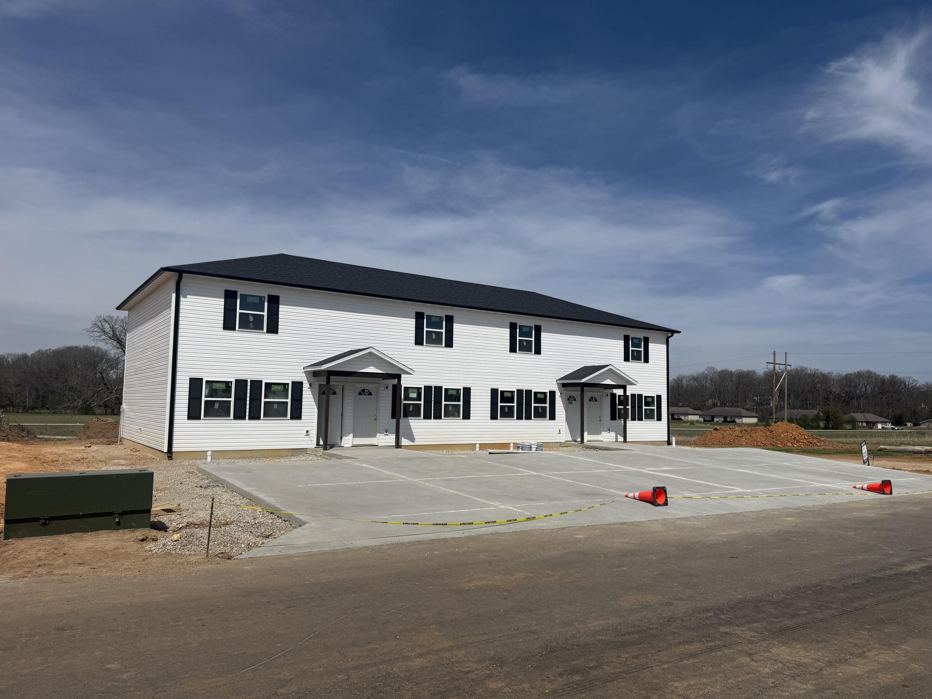 2812 Burke 1
