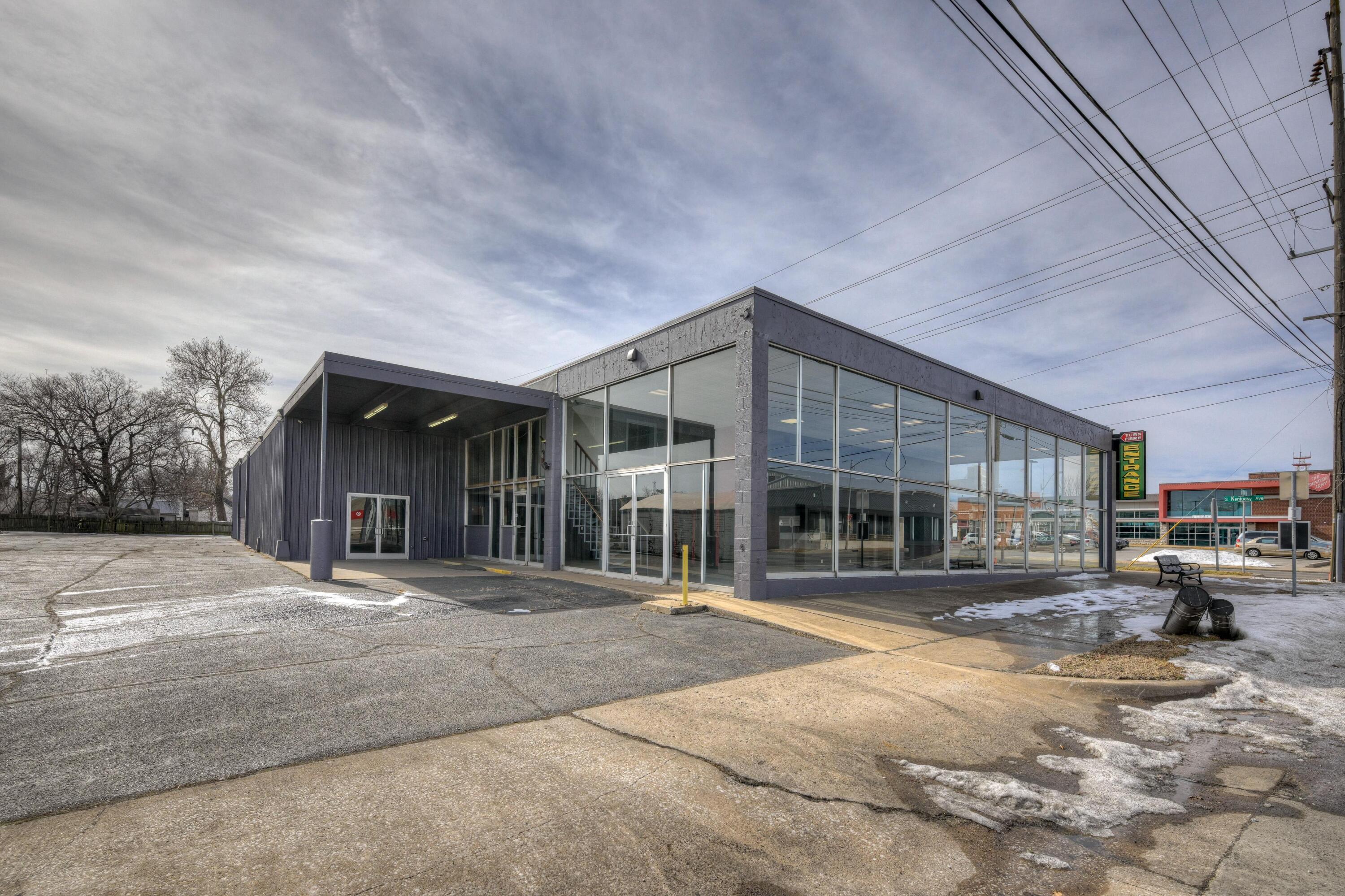 402 E 7th 1