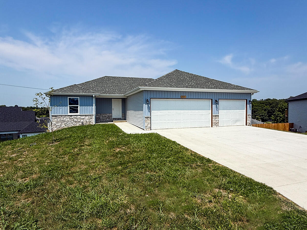 2121 N 25th 1