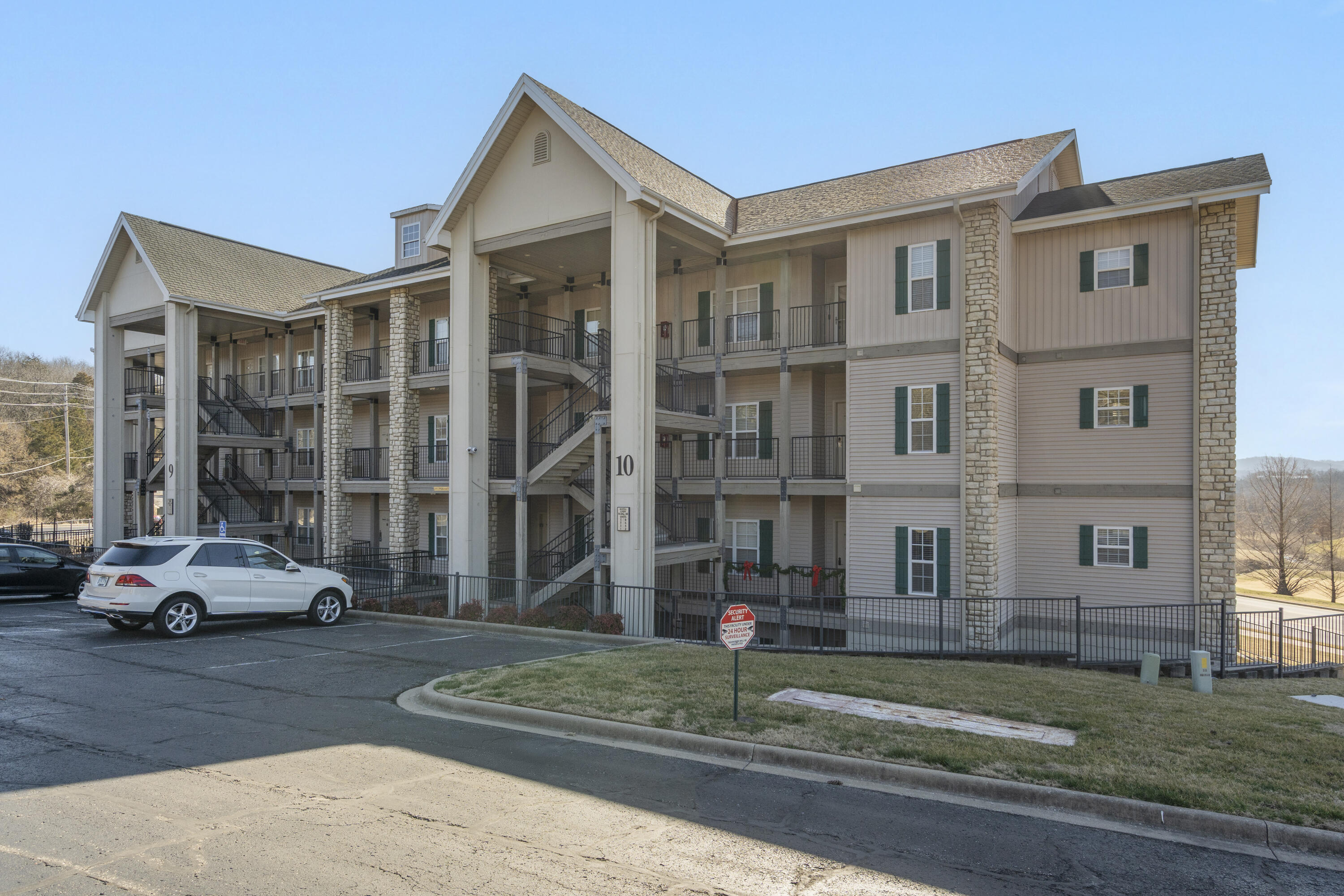 310 S Wildwood #10-2 1