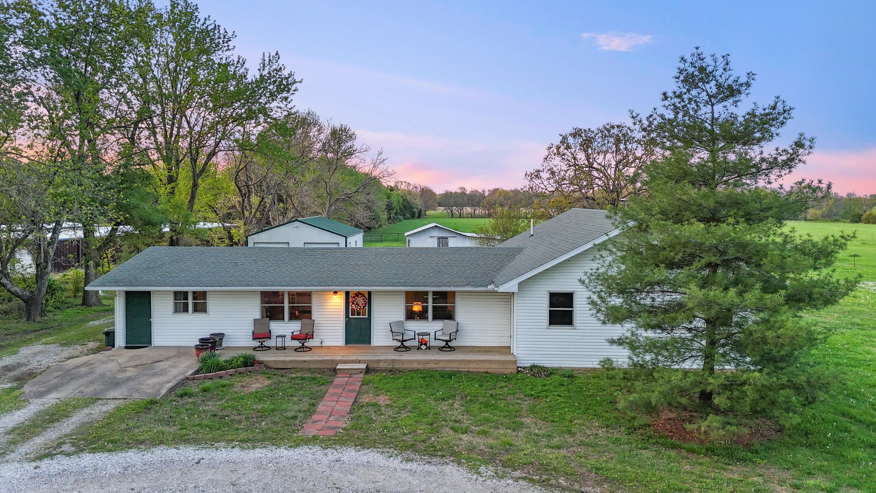 9125 Farm Road 2140 1