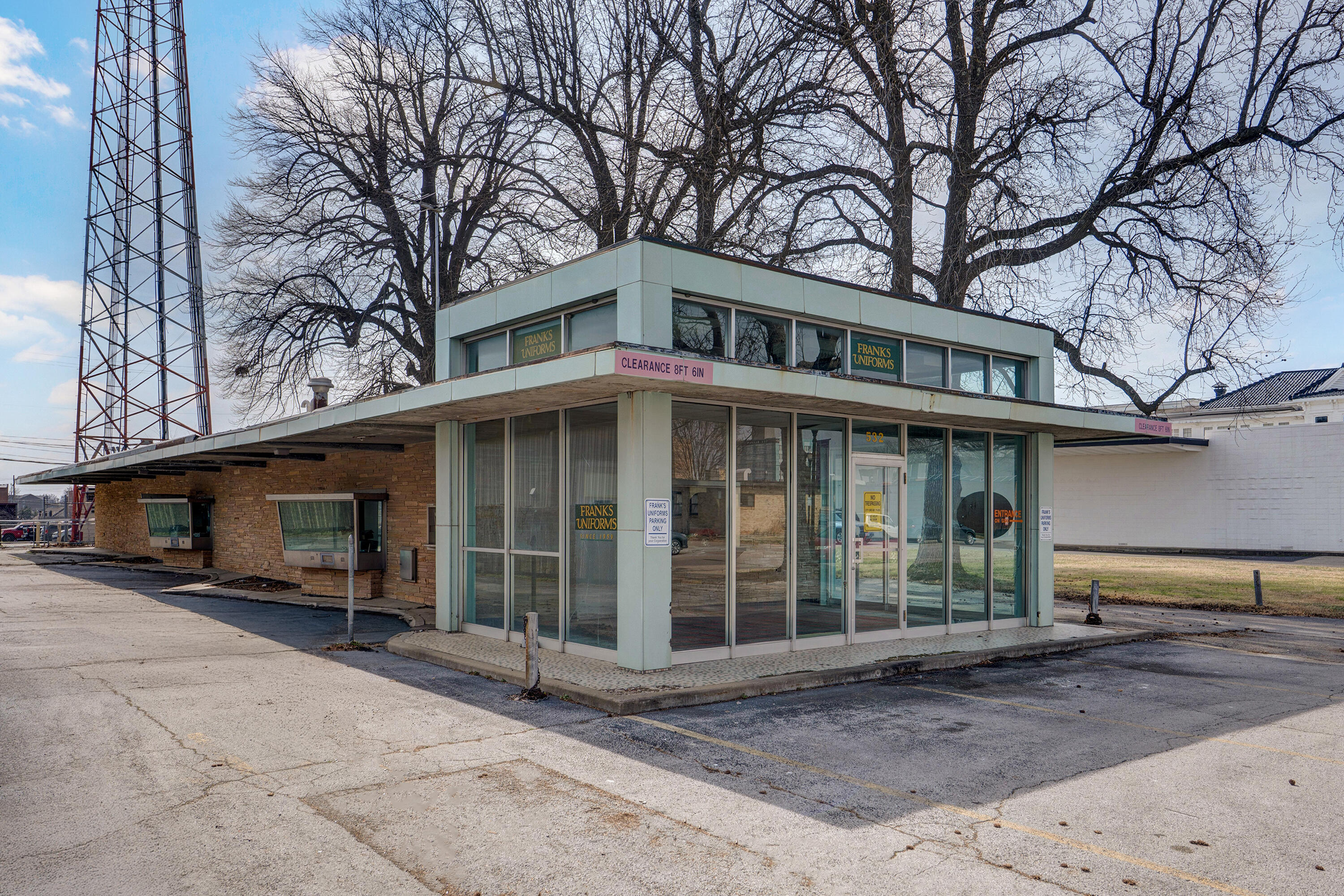 532 E Walnut 1
