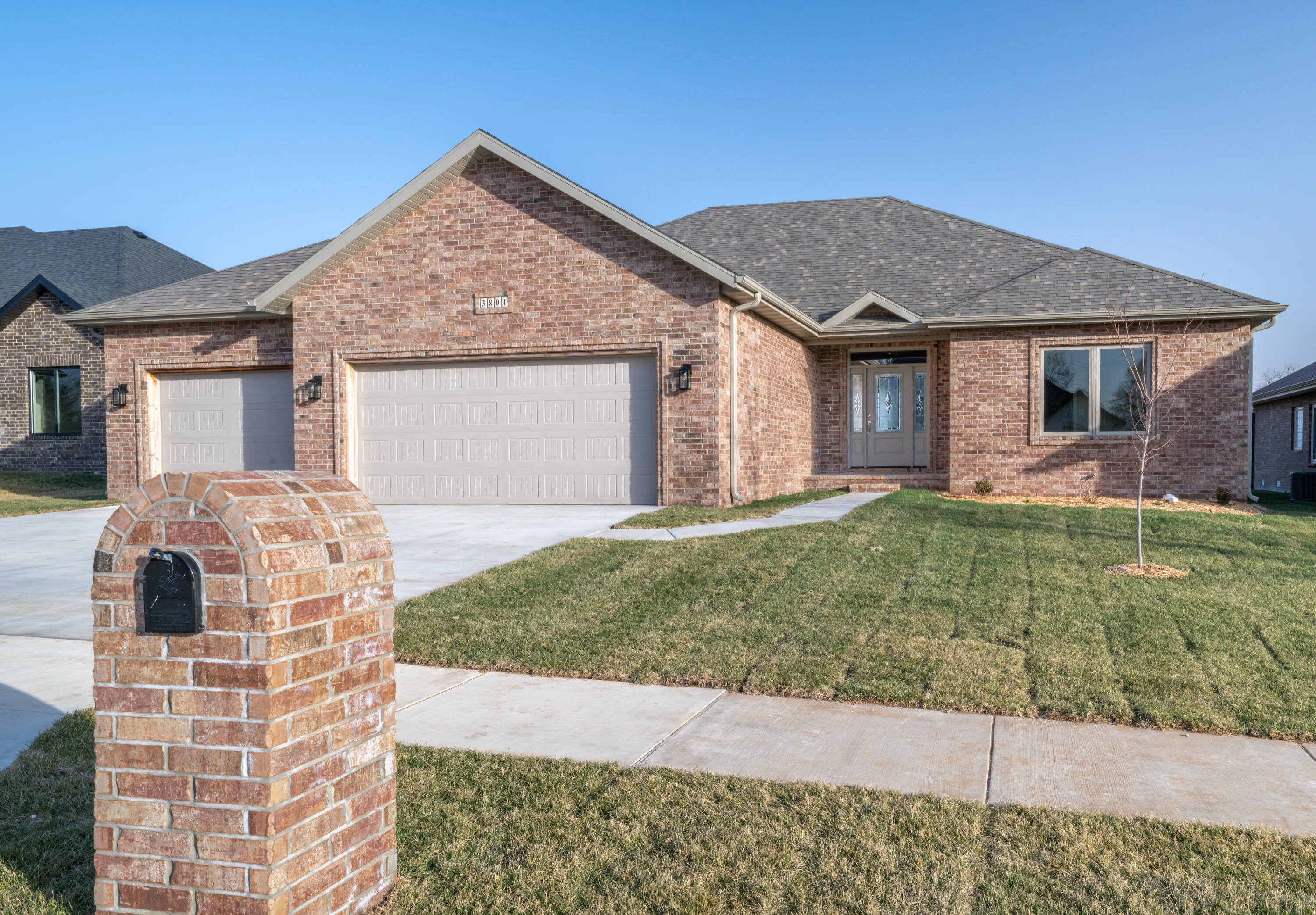 3801 W Broadmoor 1