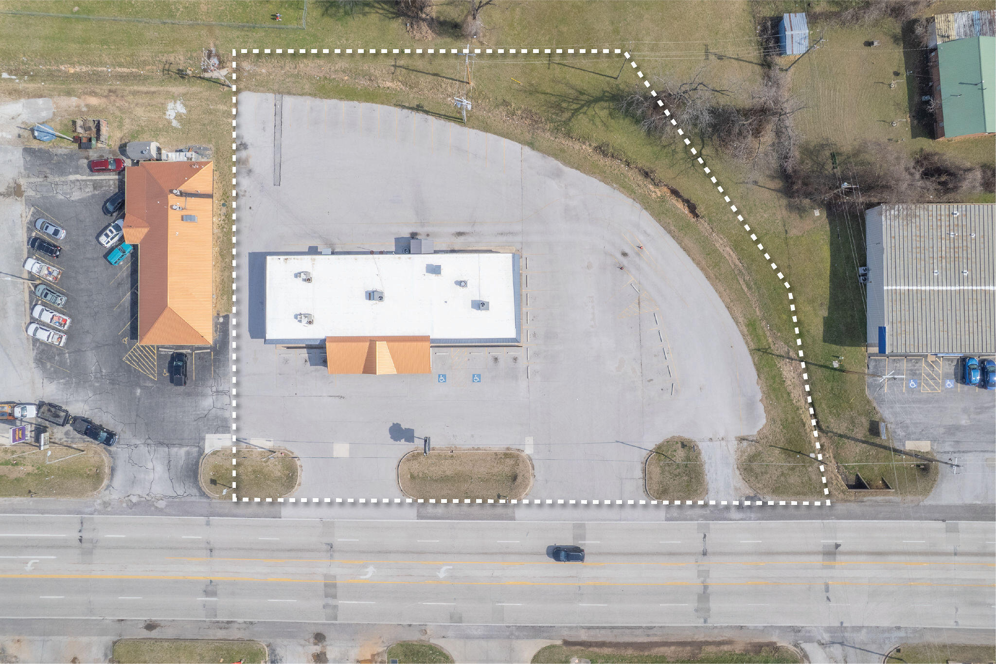 925 & 929 S Neosho Boulevard 1