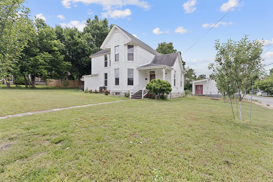 505 E Center 1