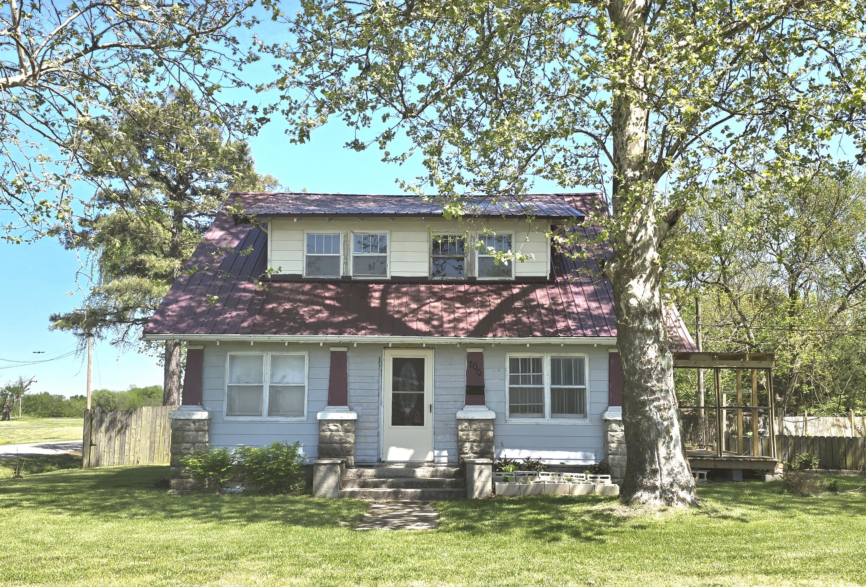 700 Spruce 1