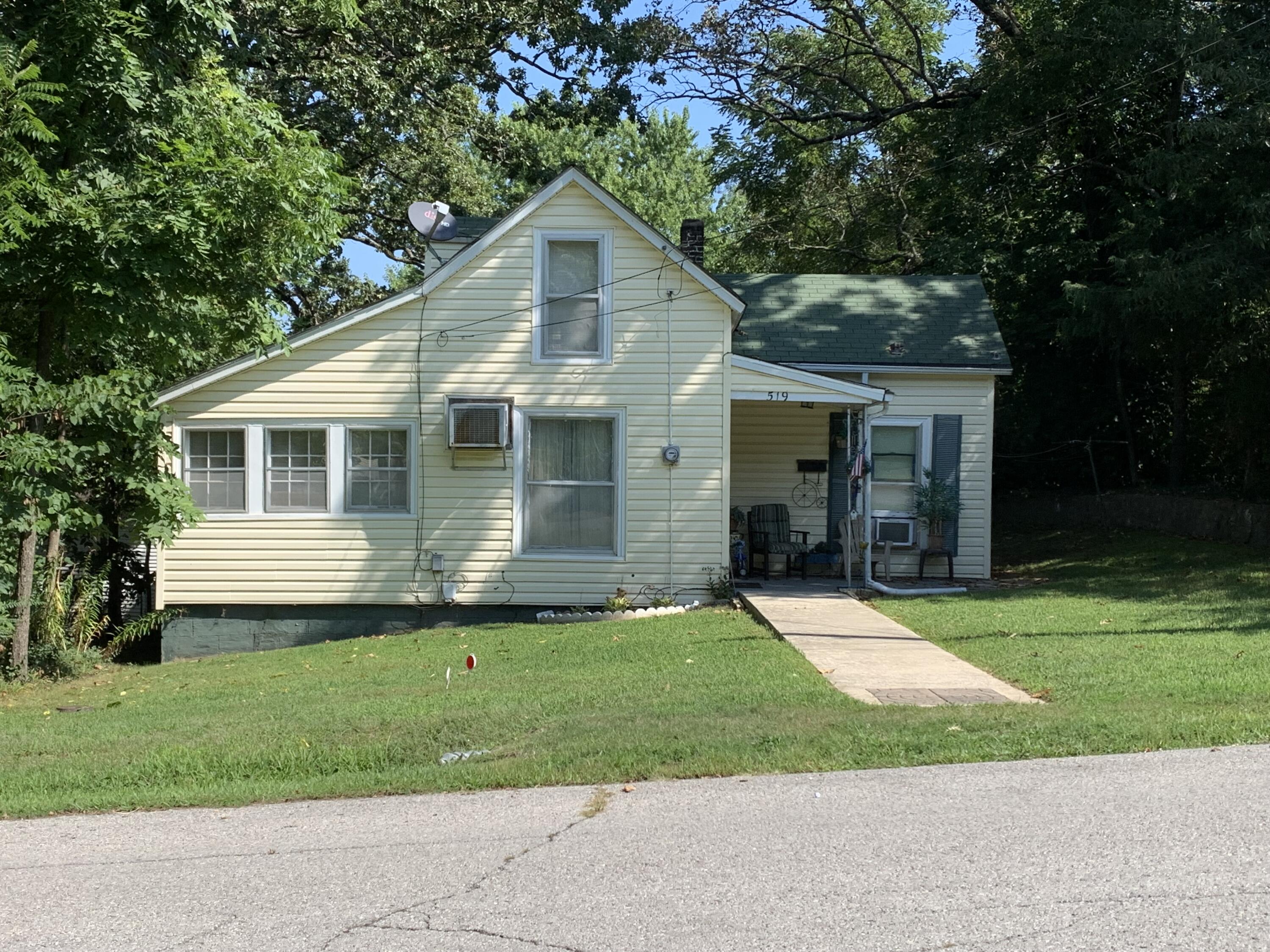 519 W Leyda 1