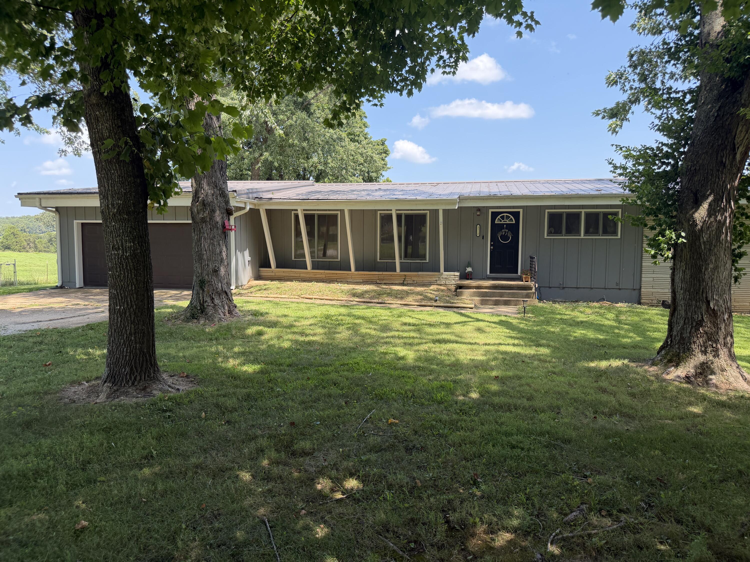 1112 N Walnut 1