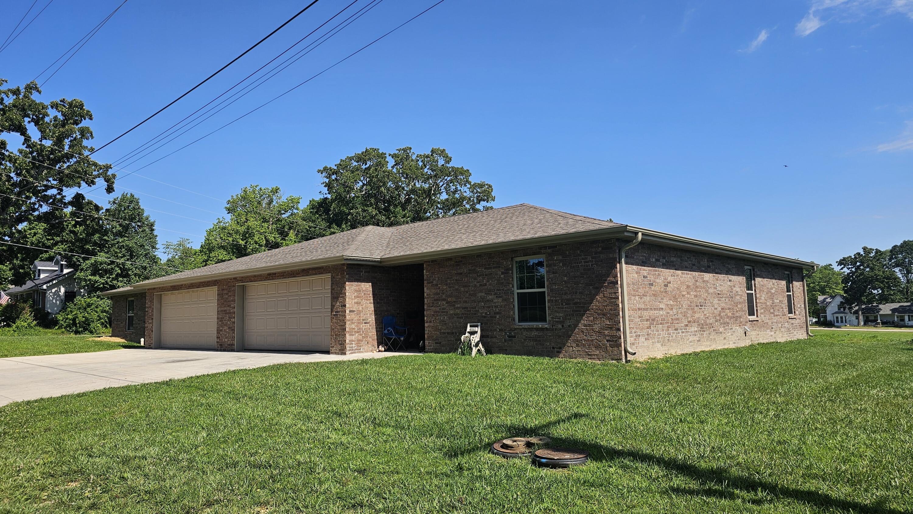 625-723 Hawthorne 1