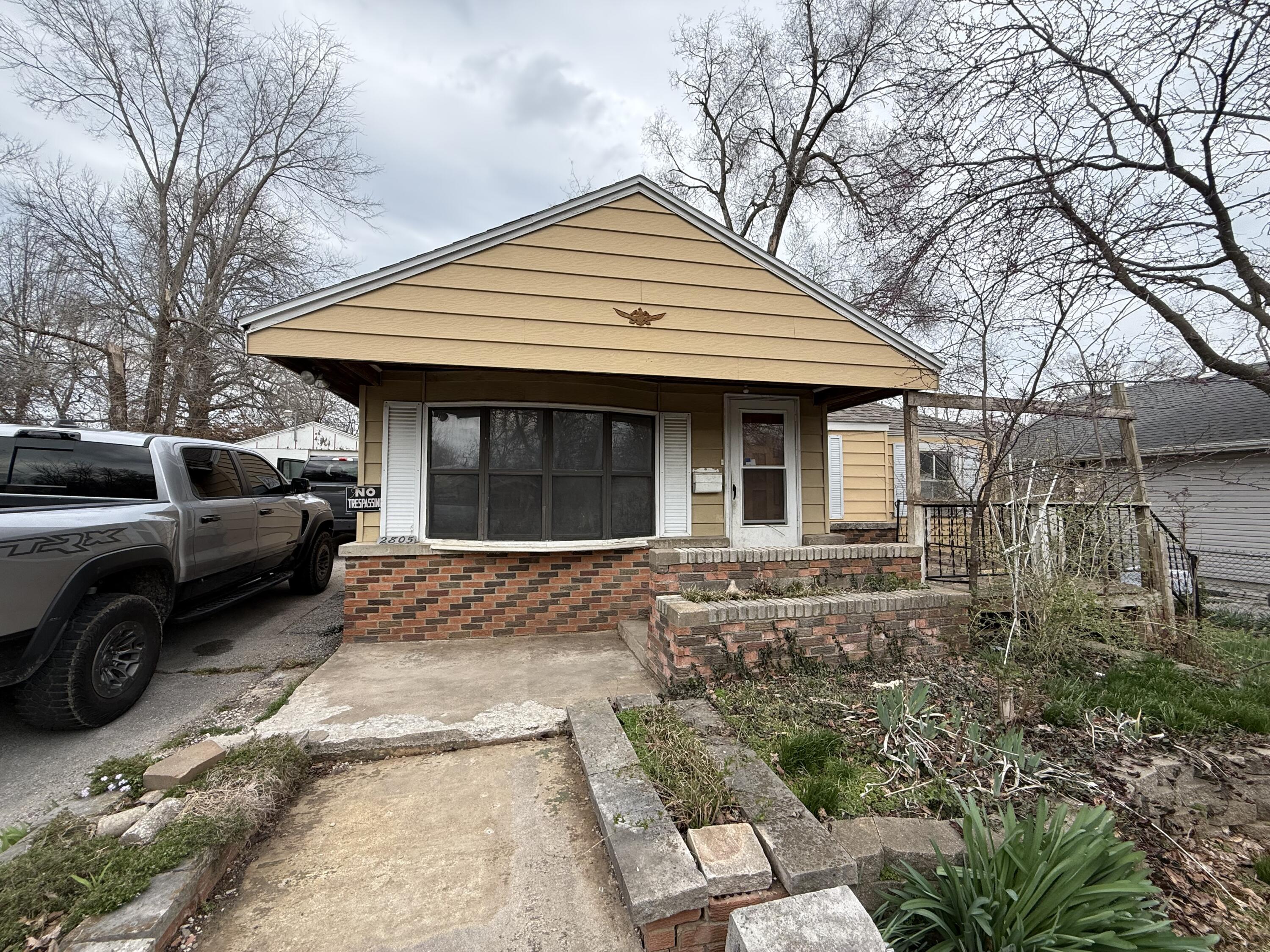 2805 W Olive 1